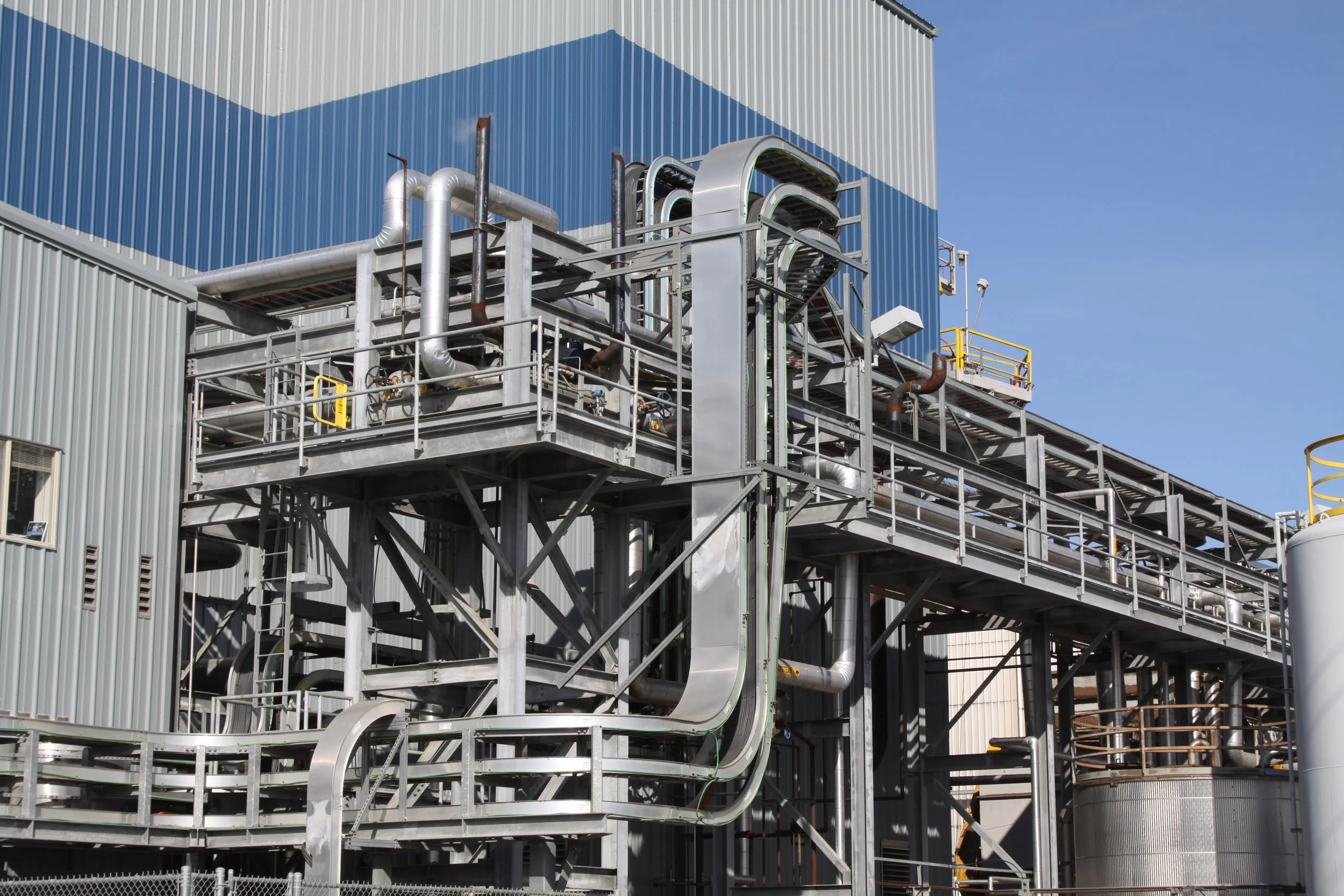 Global Manufacturers: How to Reduce Risk Through U.S. Expansion