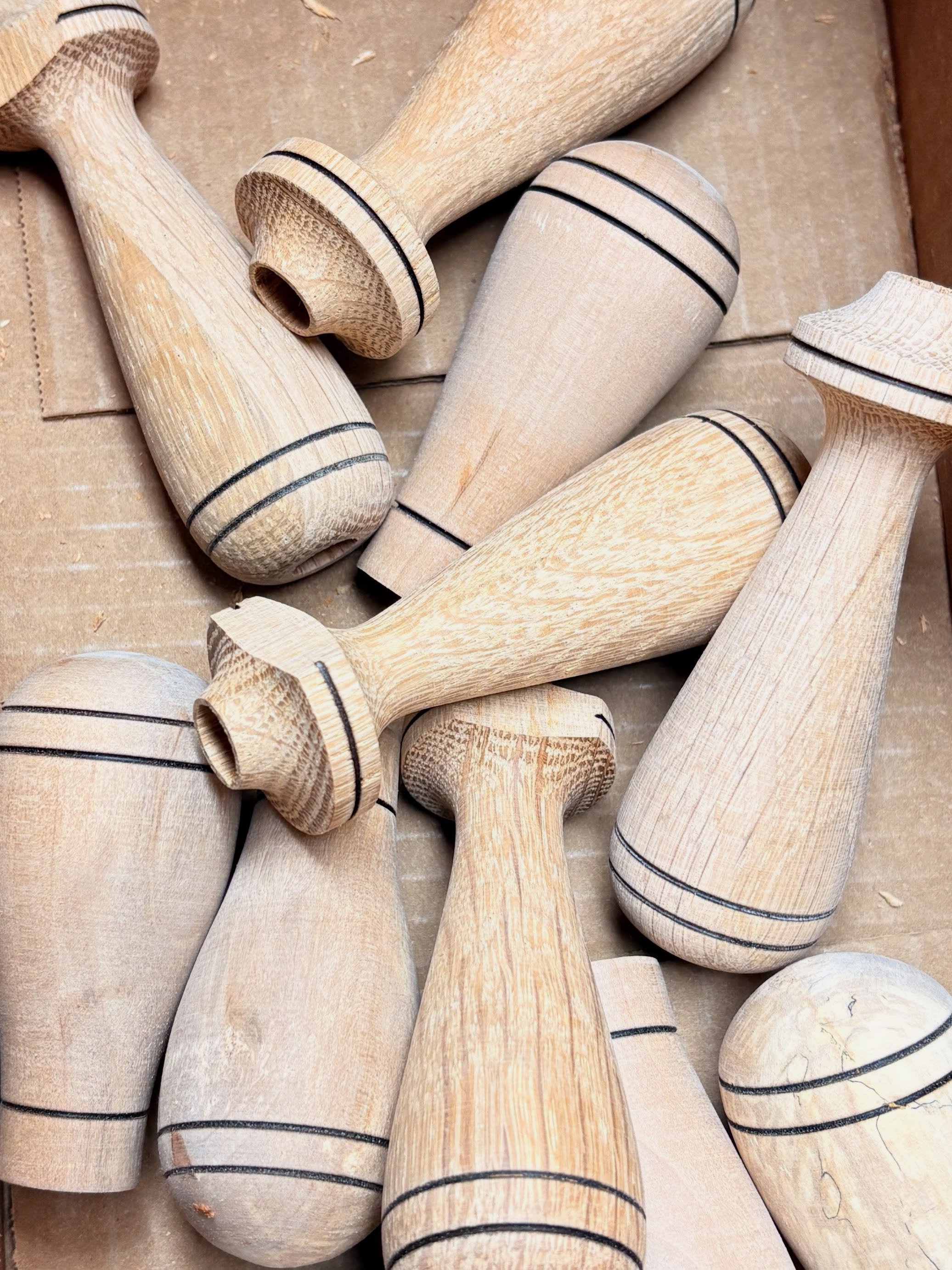 Tools day. If you need me, I&rsquo;ll be making handles, handles, and more handles. 🤪

#basketweavingtools #weavingtools #basketweaving #willowfarm #willowweaving
