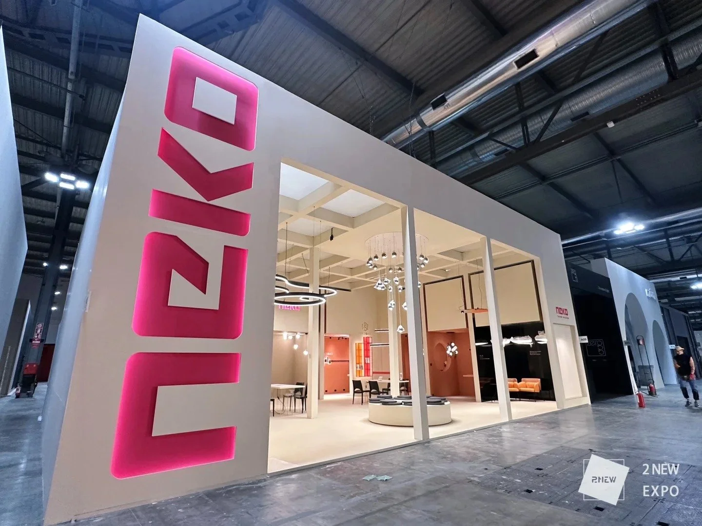🇮🇹米兰家具展搭建｜140平NEKO惊艳出圈✨_4_2NewExpo海外展台活动搭建_来自小红书网页版.jpg