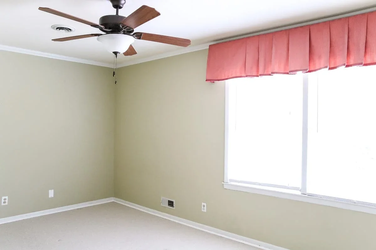 bedroom before 2.webp