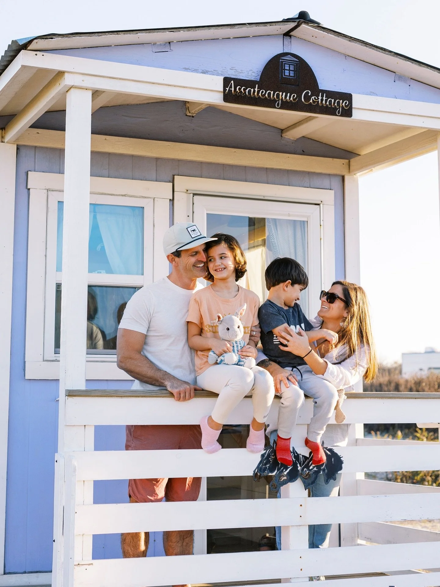 Hi there 👋🏼 We are Brett and Megan Hines, and we are excited to introduce ourselves as the new owners of Assateague Cottage. We are taking over from Ron Harrigan, who is now enjoying a well-earned retirement!

To give you a little background, we ar