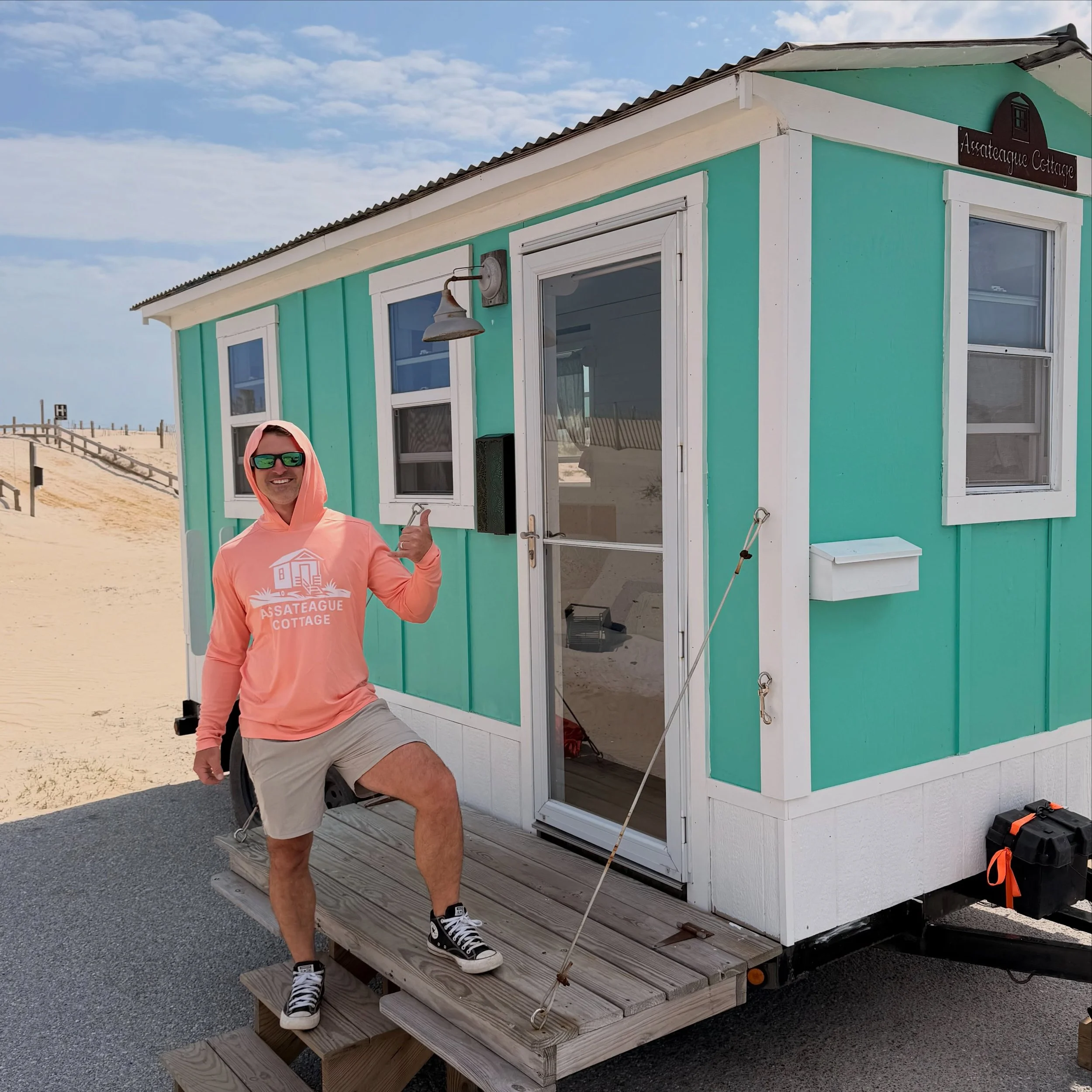 MEET BRETT 👋🏼 

Say hellloooo to Brett! This is the person who will be delivering your cottage right to your campsite this season.

Yep, we are a family run business. And yes, we genuinely care about making your experience with us amazing.

From th