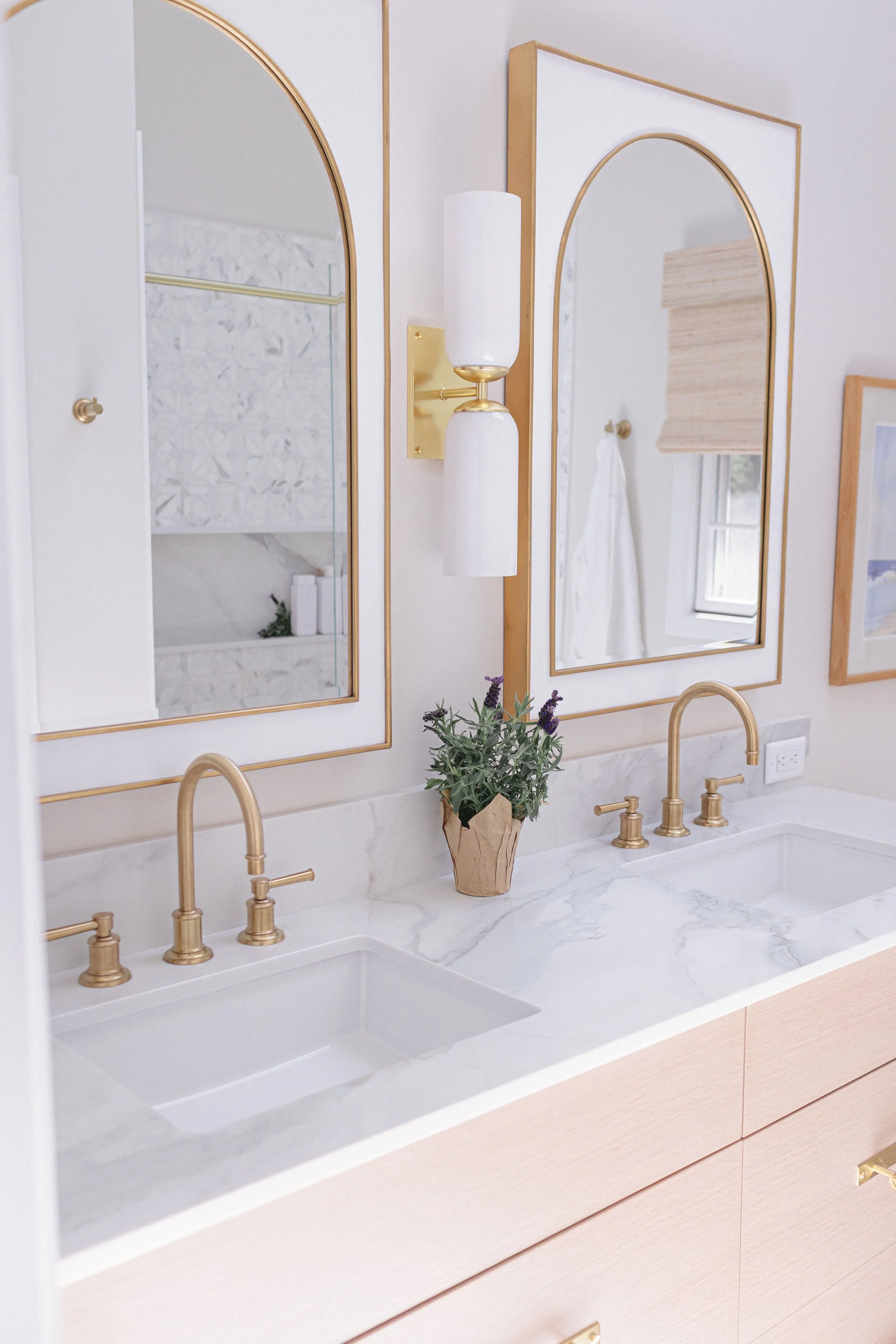 Timeless-meets-modern interiors in the Saddle Ridge Reimagined project by Melissa’s Designs.