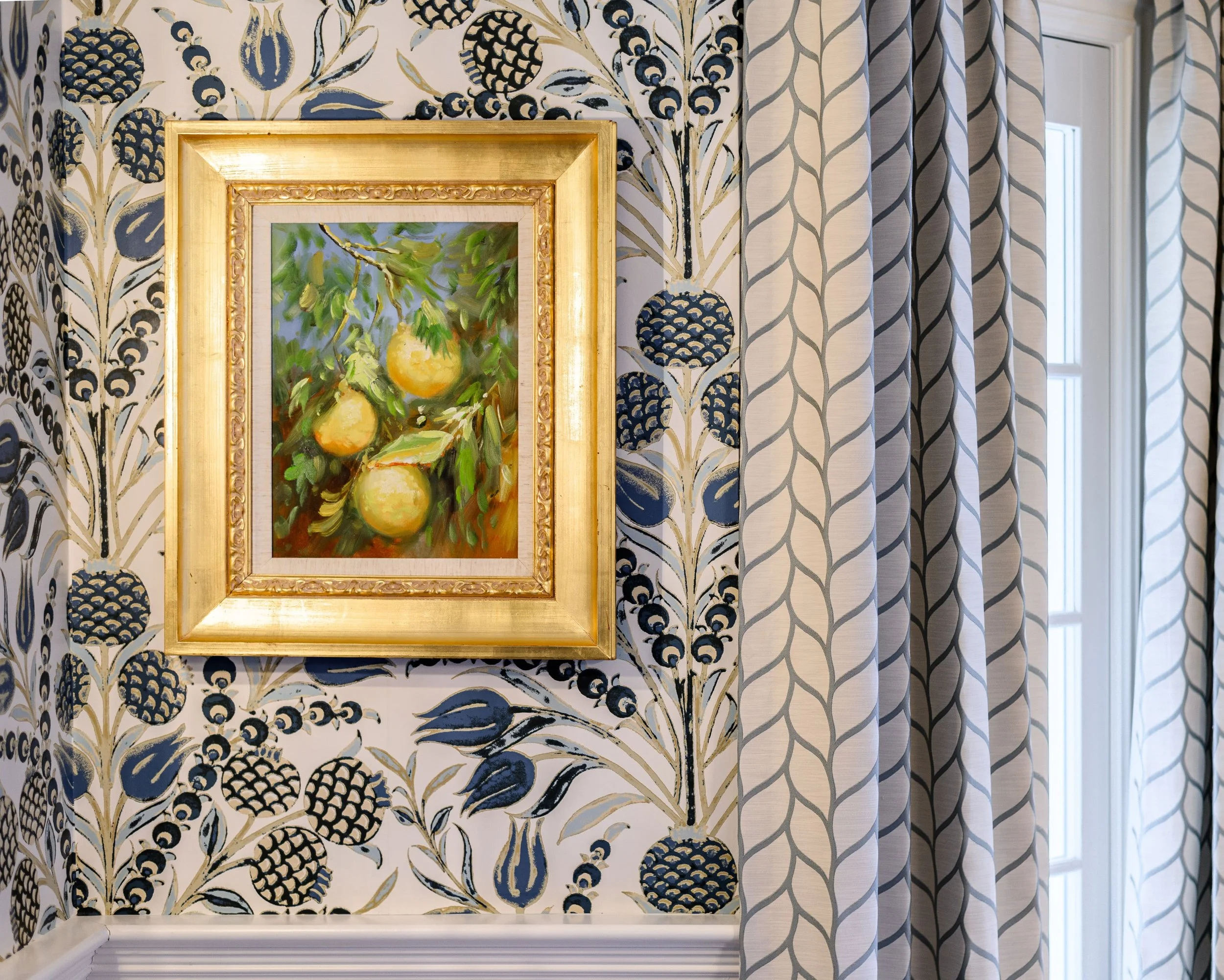 Light, coastal-inspired interior design in the Nantucket Classic on Zachary project by Melissa’s Designs.