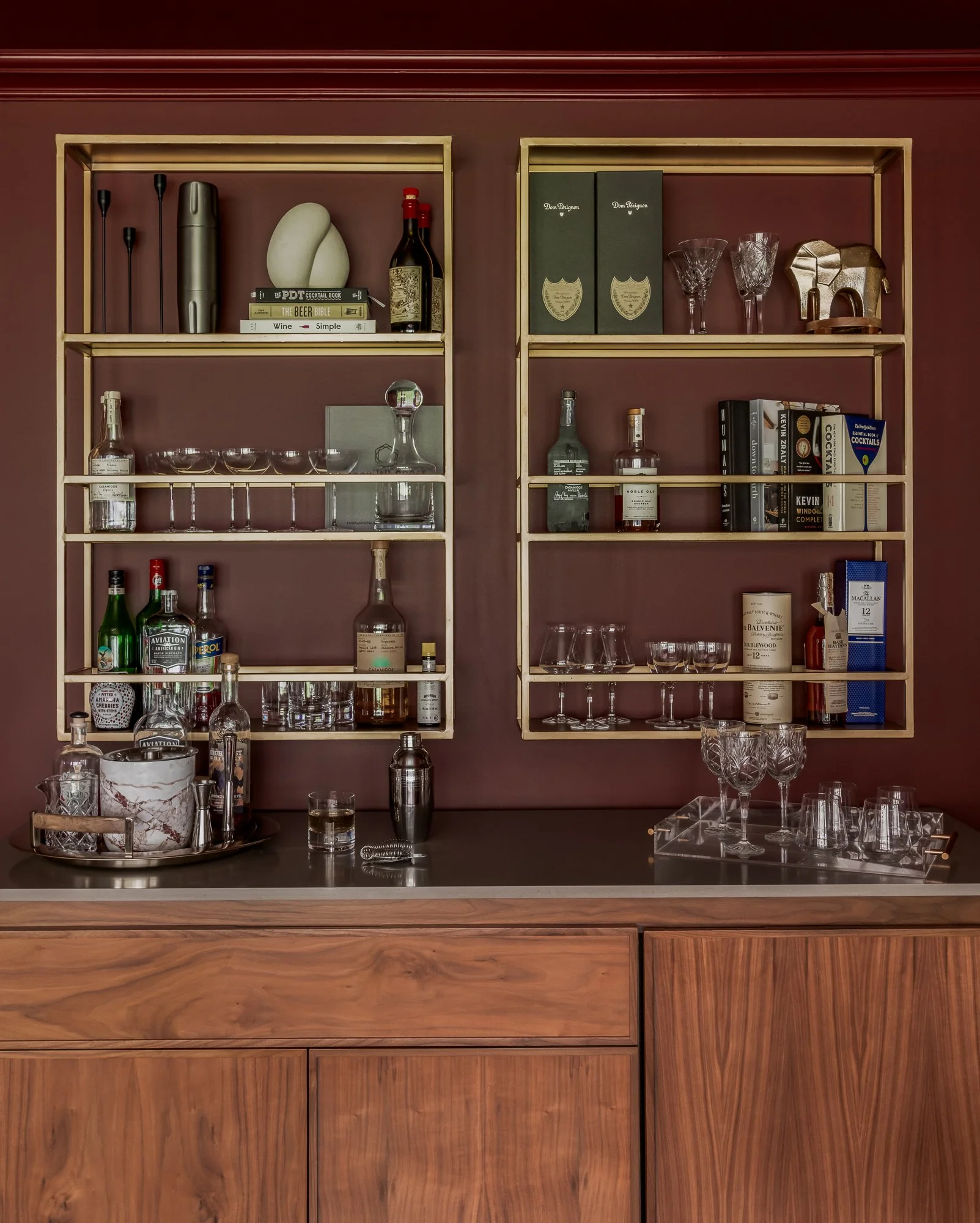 Warm, modern interiors with bold accents in the Sassy & Sophisticated on Stratford project by Melissa’s Designs.