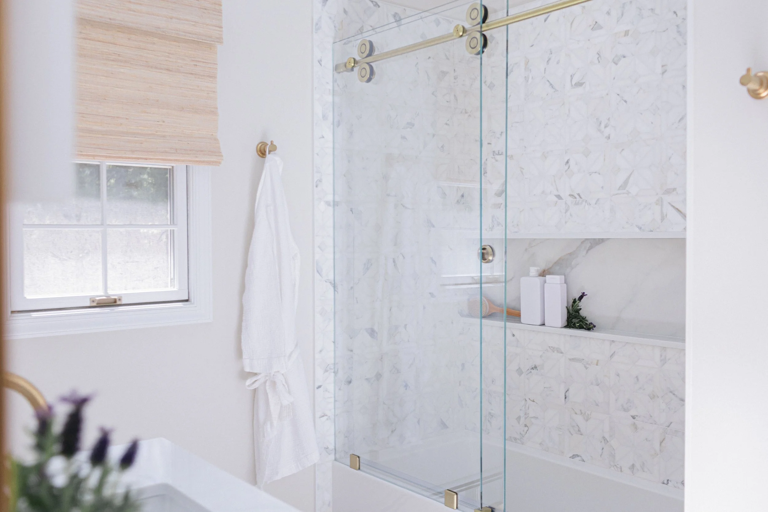 Timeless-meets-modern interiors in the Saddle Ridge Reimagined project by Melissa’s Designs.