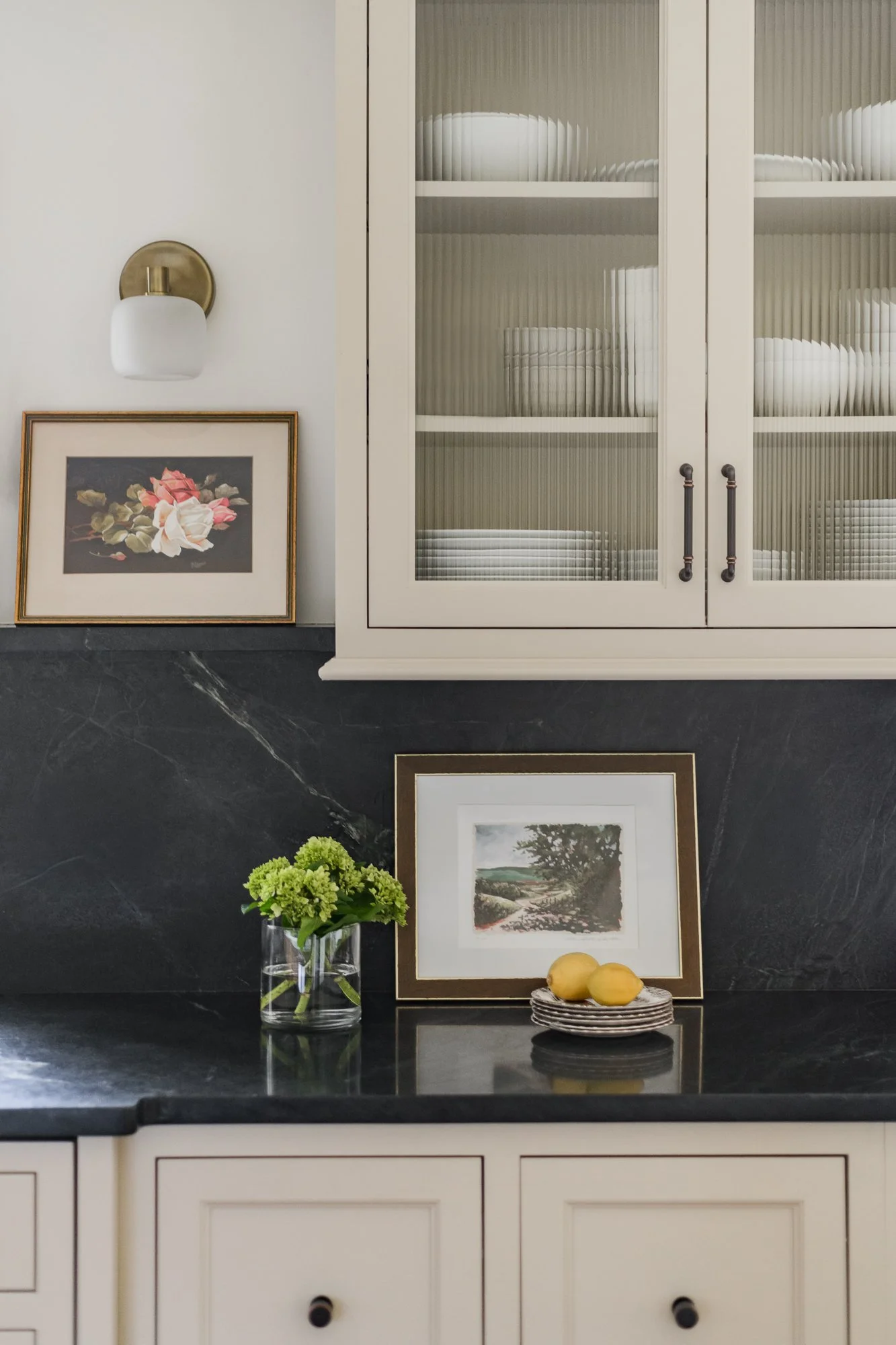 Warm, modern interiors with bold accents in the Sassy & Sophisticated on Stratford project by Melissa’s Designs.