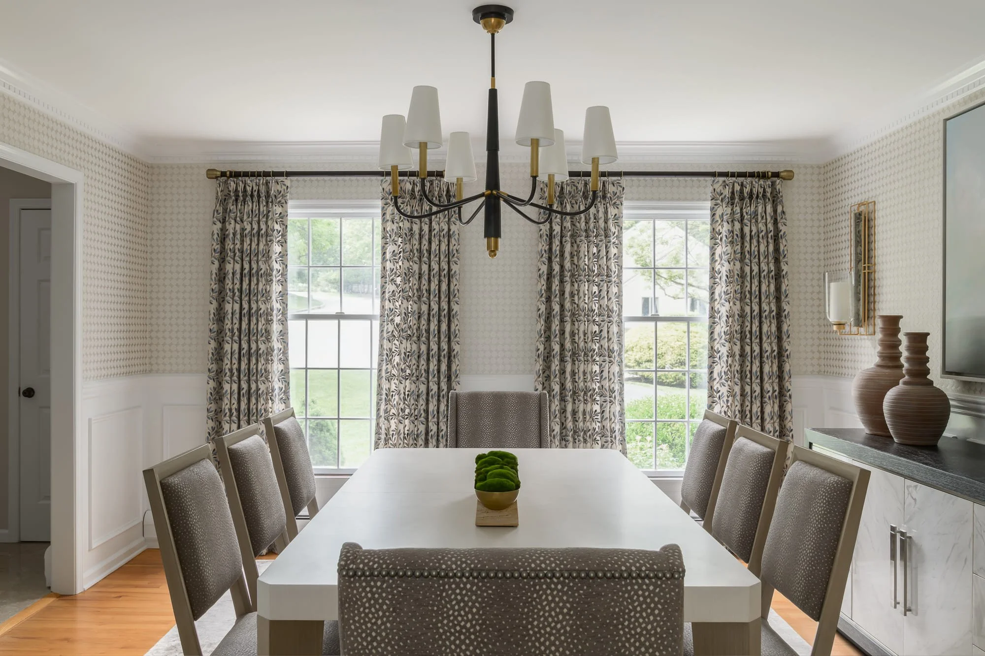 Timeless-meets-modern interiors in the Saddle Ridge Reimagined project by Melissa’s Designs.