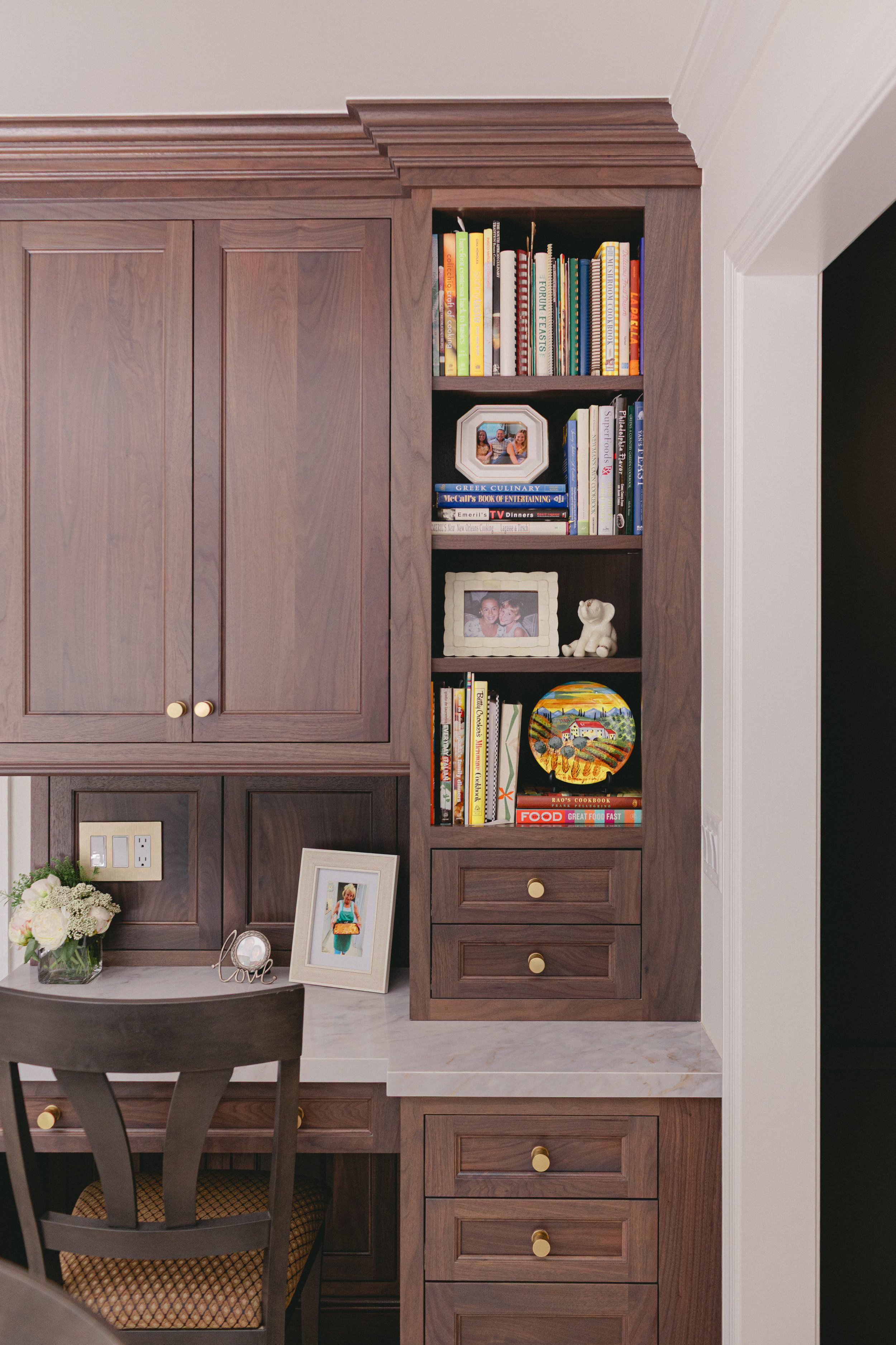 Timeless-meets-modern interiors in the Saddle Ridge Reimagined project by Melissa’s Designs.