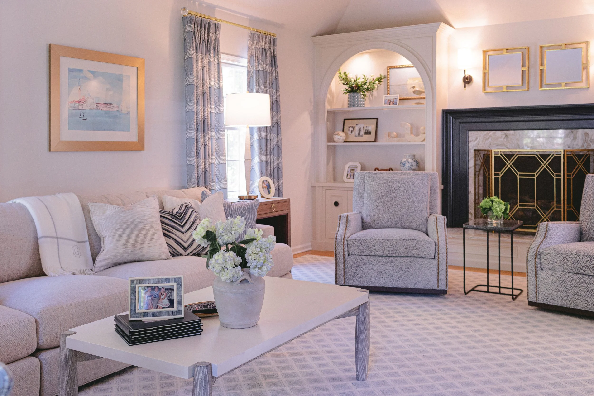 Timeless-meets-modern interiors in the Saddle Ridge Reimagined project by Melissa’s Designs.