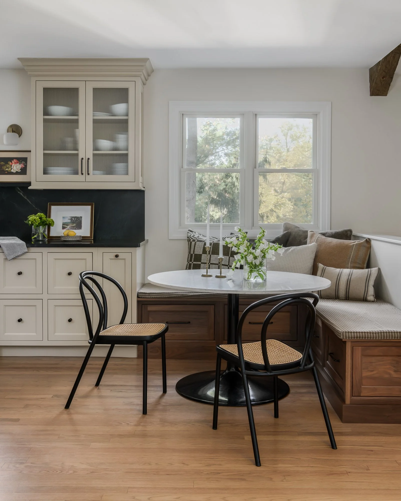 Warm, modern interiors with bold accents in the Sassy & Sophisticated on Stratford project by Melissa’s Designs.