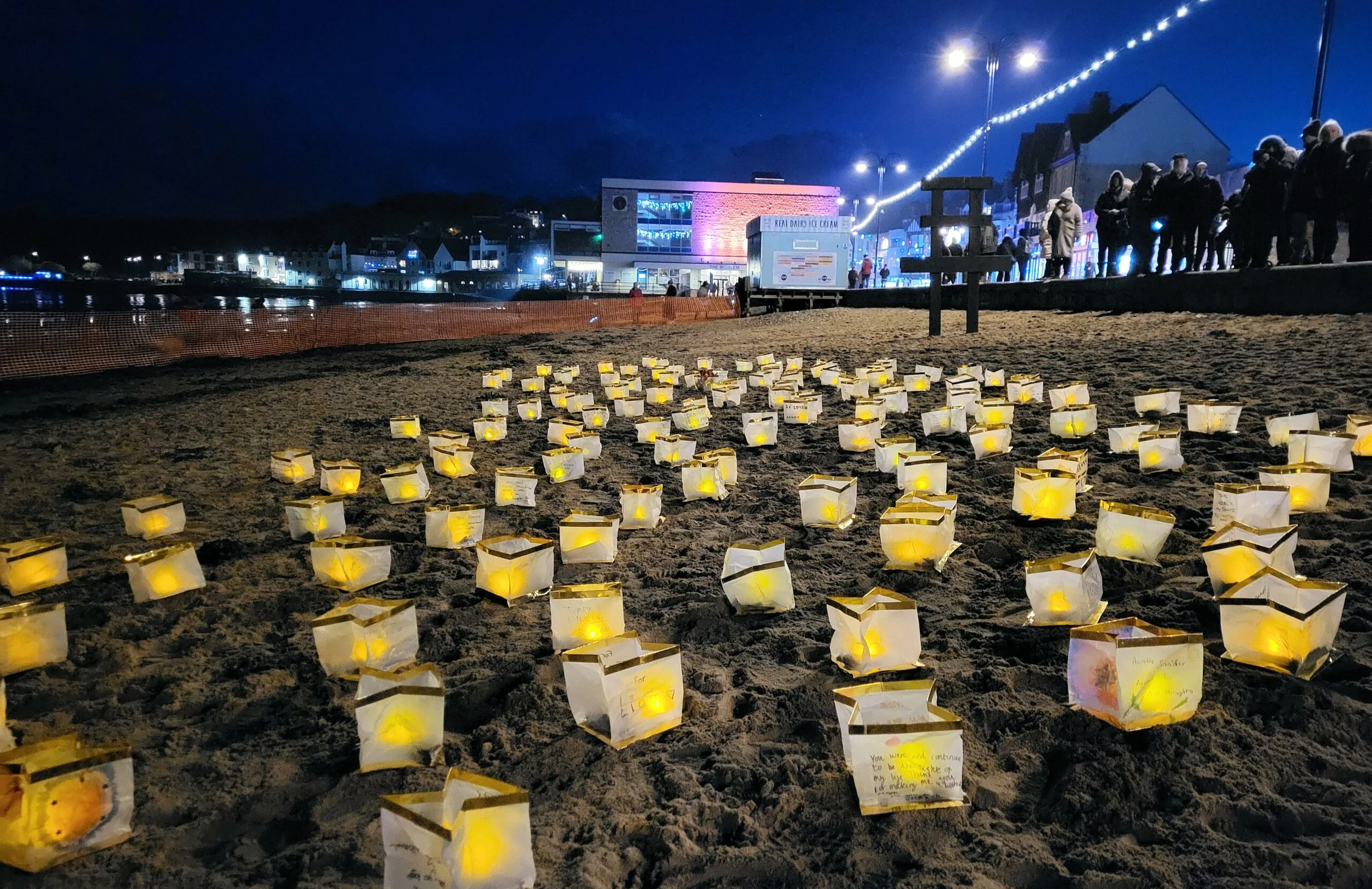 Australian PM Albanese Booed at Bondi Beach Memorial as Australia Recoils After the Attack