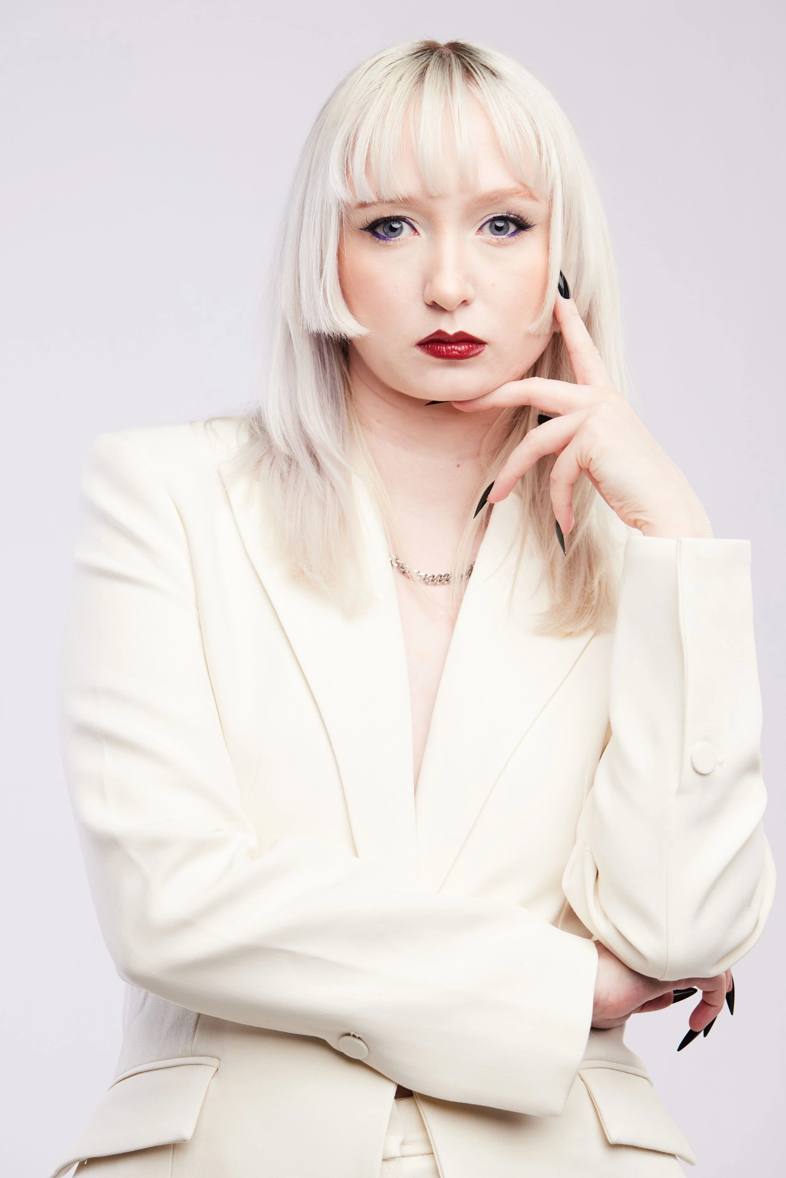 Photographer: Roberto Caruso
Model: Nikki Prosow
HMUA: Avery McAllister