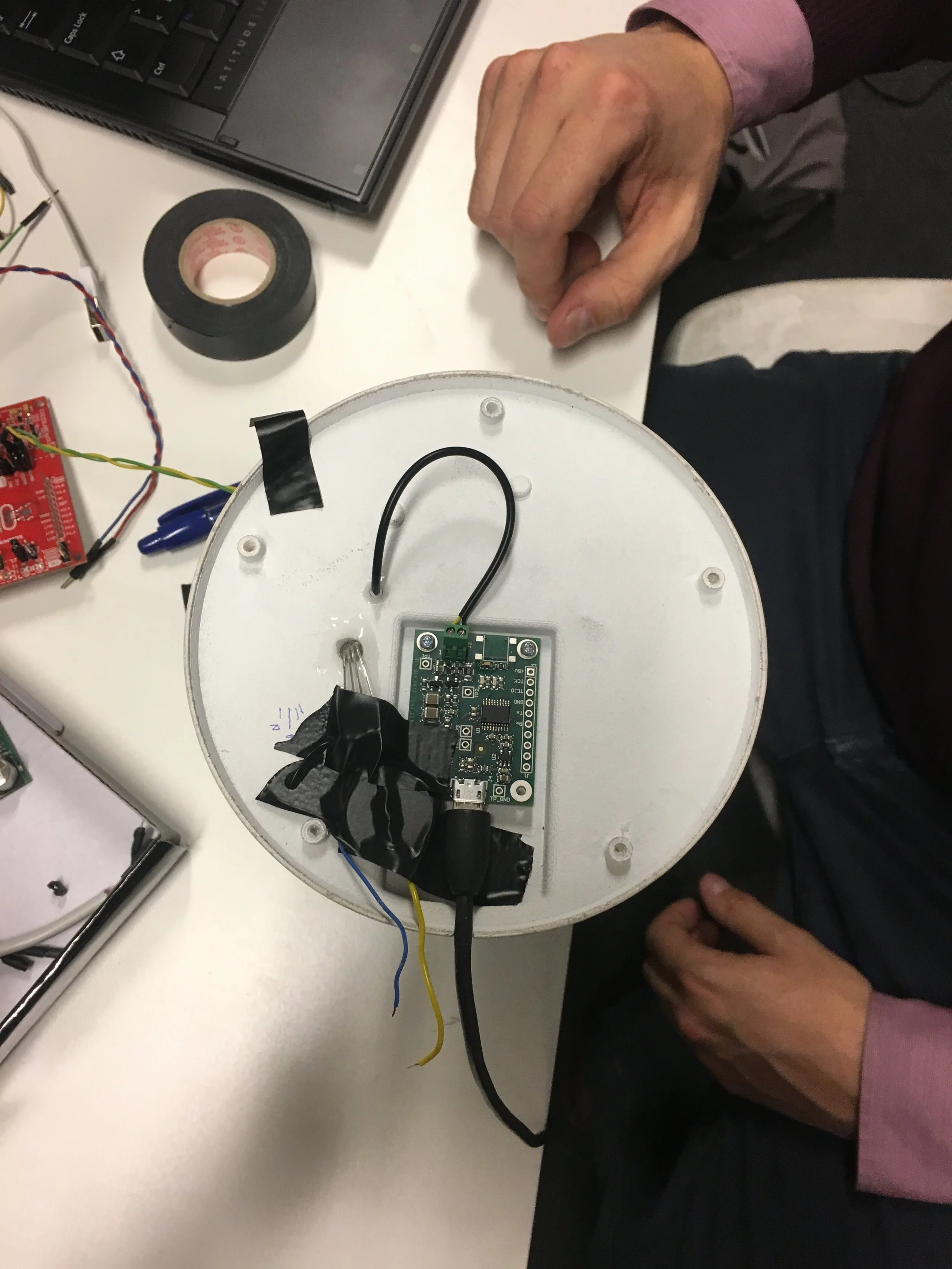 Electronics that control the pump and is powered by USB.