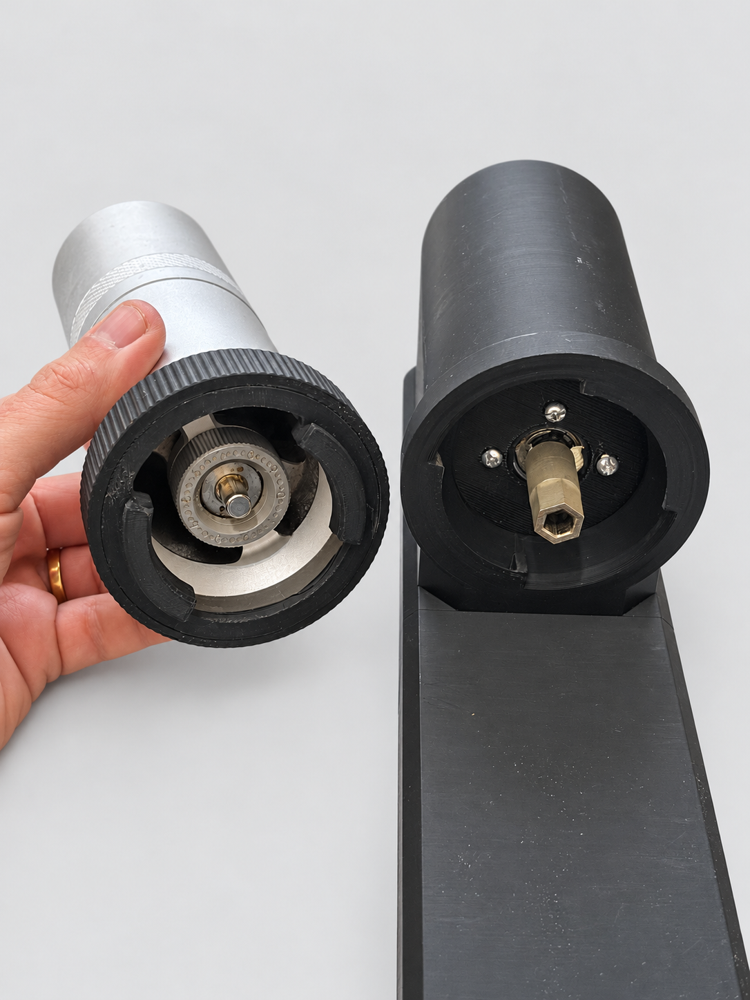 Bayonette fitting for easy removal and attachment