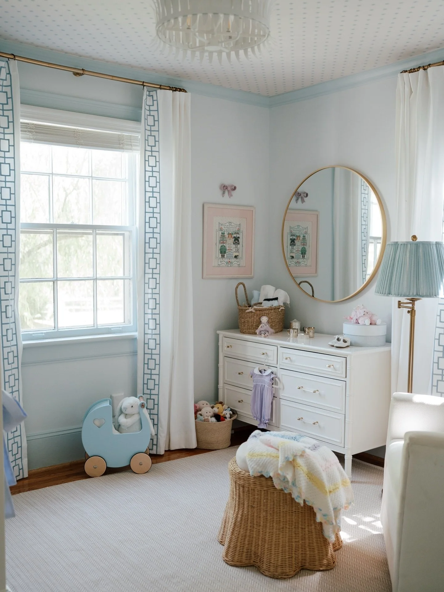 It&rsquo;s all in the details ✨

This sweet nursery was designed without knowing if baby was a boy or a girl, so we started with soft blues, clean whites, and cozy textures. Once baby GIRL made her debut, we layered in girly touches to make it feel j