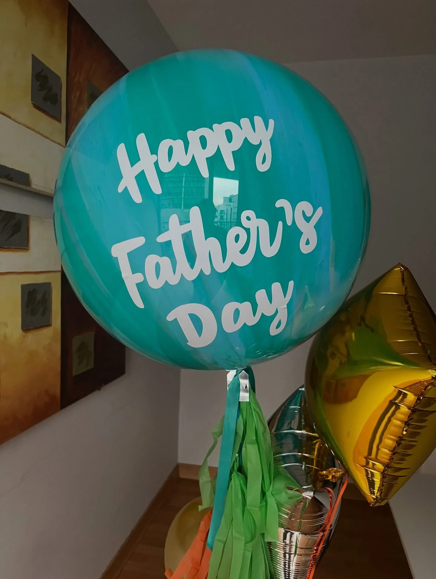 ✨ Cada detalle cuenta cuando se trata de celebrar con el coraz&oacute;n.
En Oliana creamos momentos que se sienten, se viven&hellip; y se recuerdan. 💐🎈
&iquest;Ya tienes listo tu detalle especial para este d&iacute;a del padre?