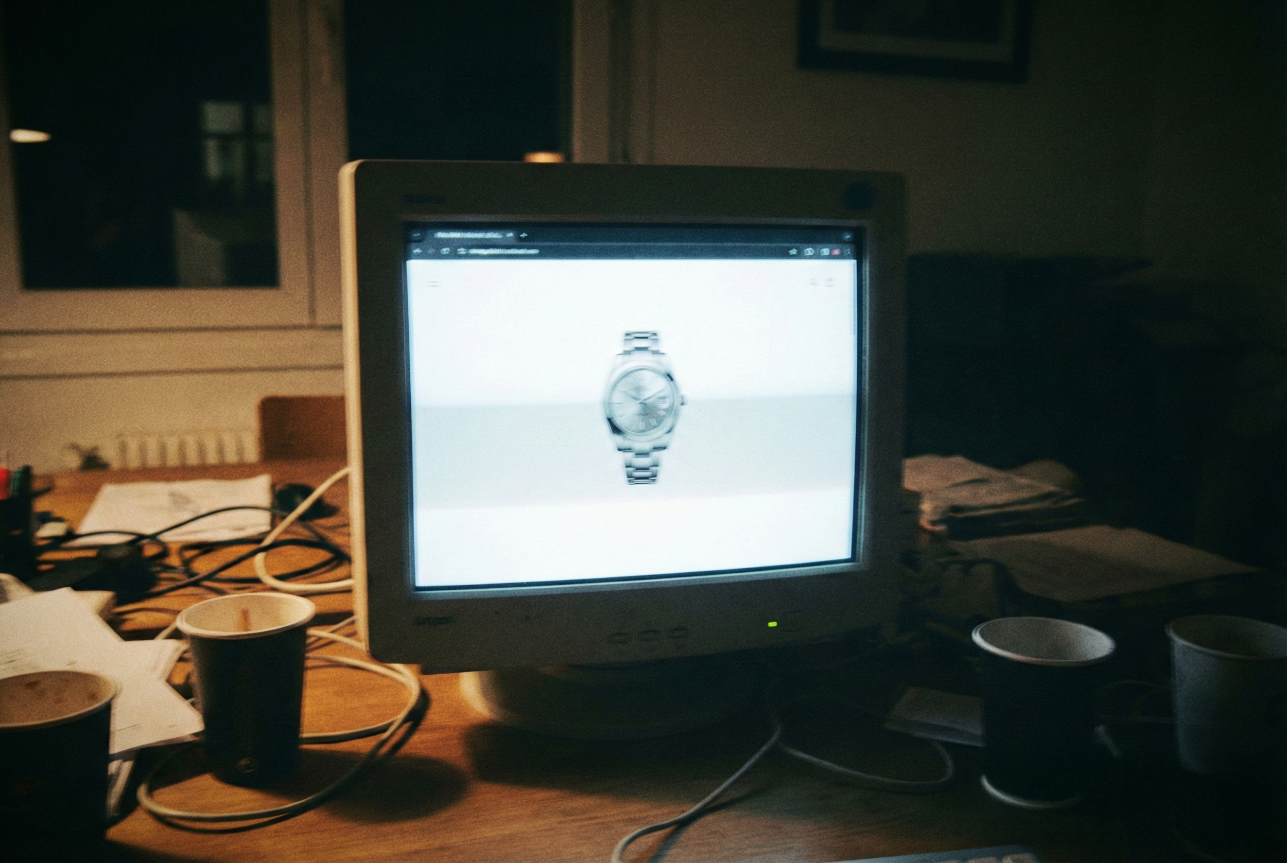 Webdesign minimaliste UX luxe sans bouton d'achat visible.