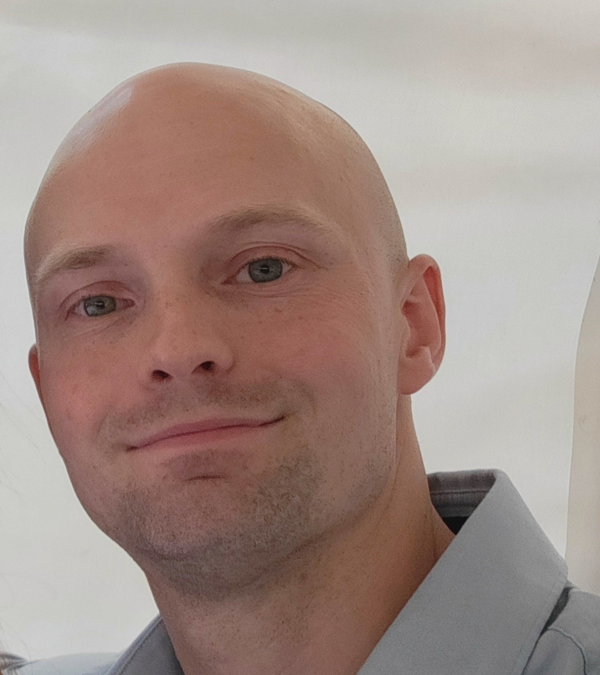 Cropped Headshot Greg 1.jpg