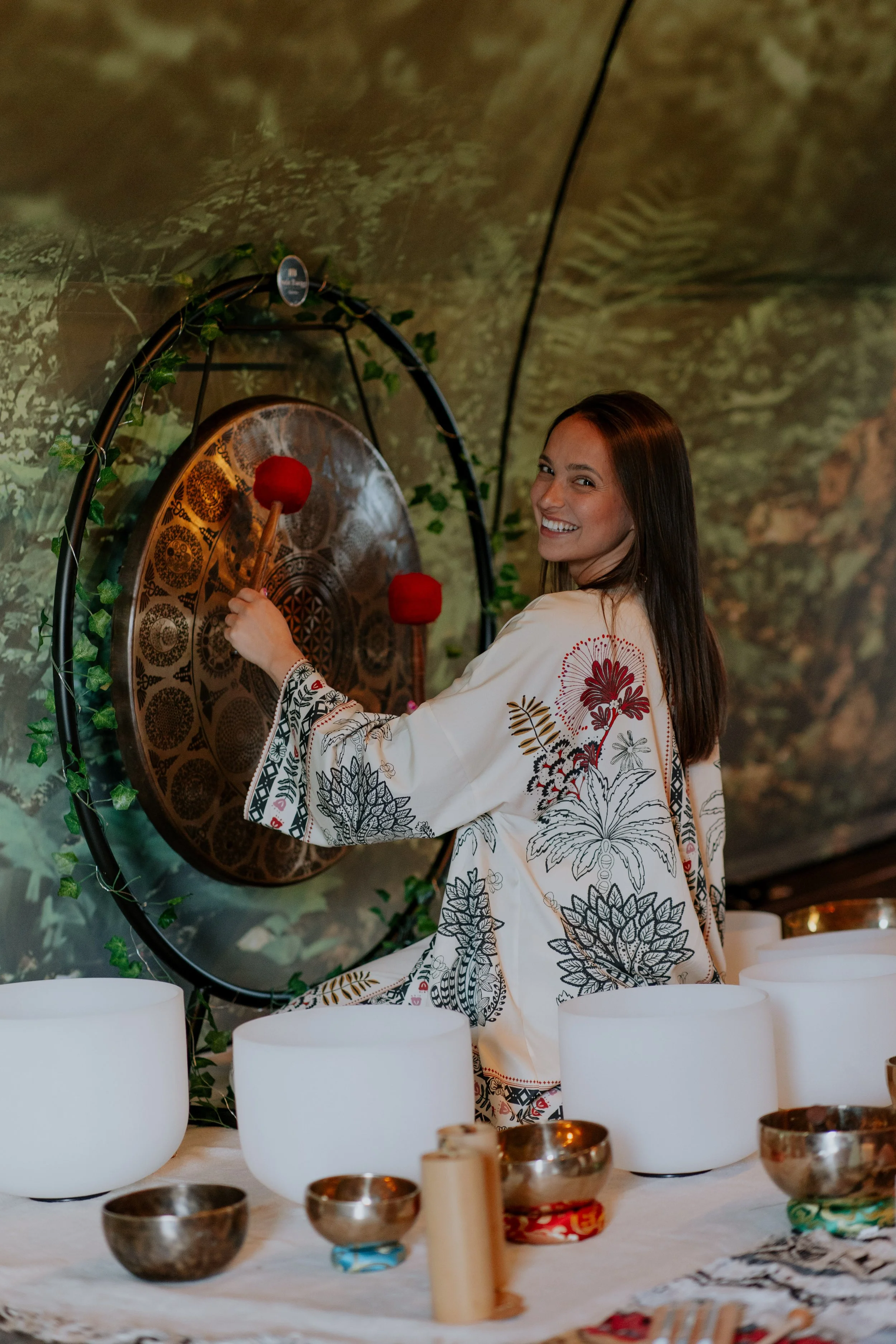 sound healing and sound bath SERVICES.jpg