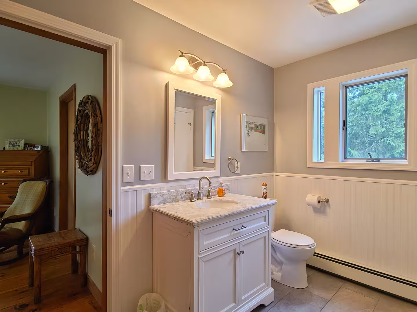 Jack-and-Jill bathroom | Upper Level