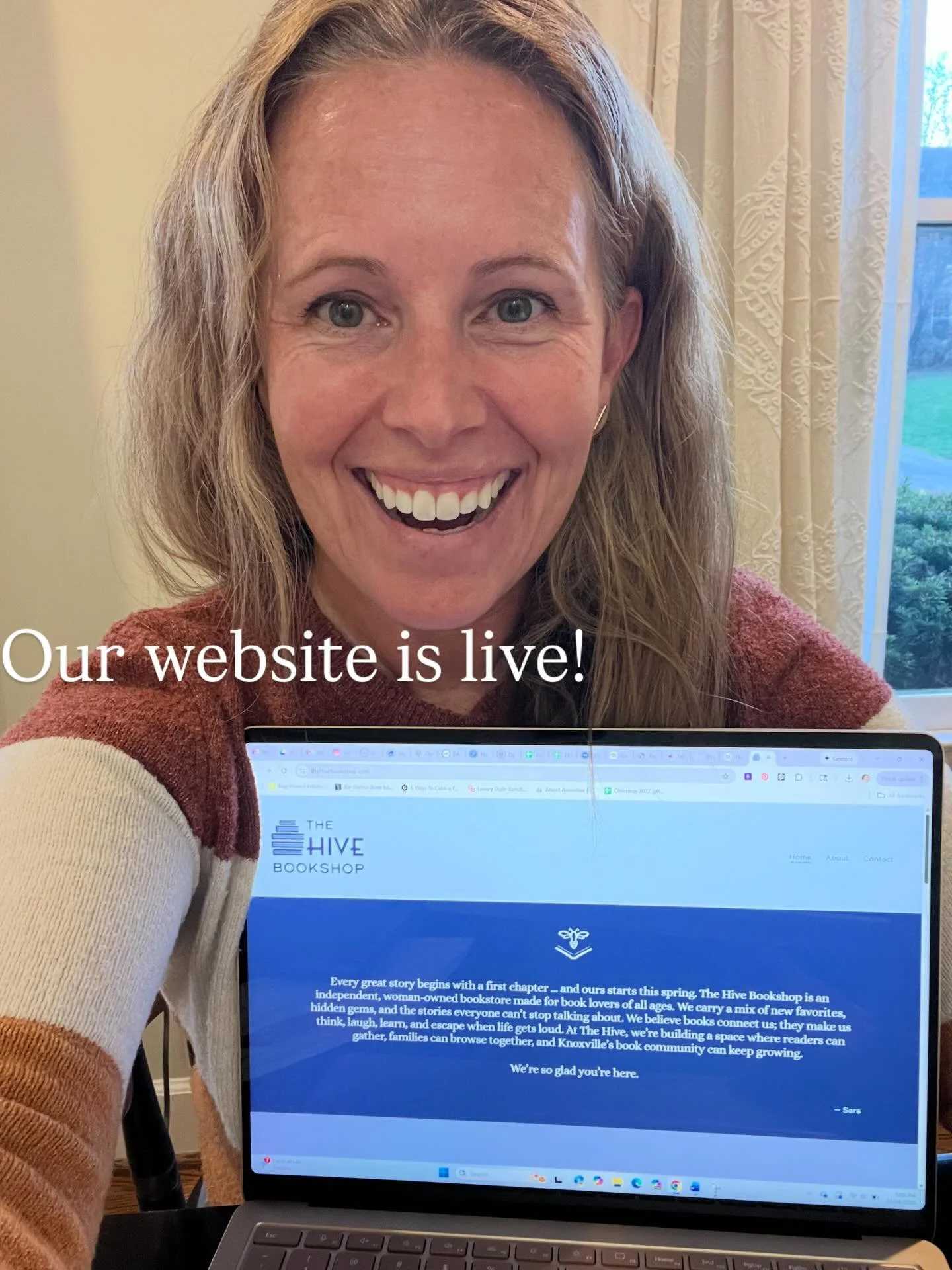 Thanks to the talented @staceywisemanart The Hive Bookshop&rsquo;s website is now up and running! Find it here or in our profile.
https://www.thehivebookshop.com 

#thehivebookshop #indiebookstores #knoxville