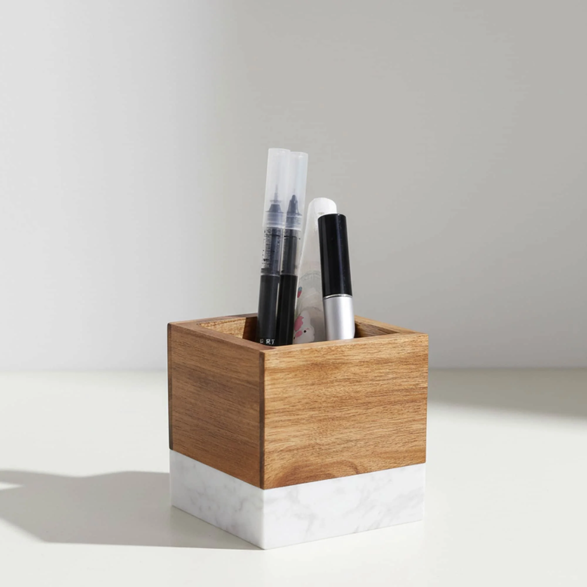 Marble & Acacia Wood Pen Holder – Engraved Desk Organizer