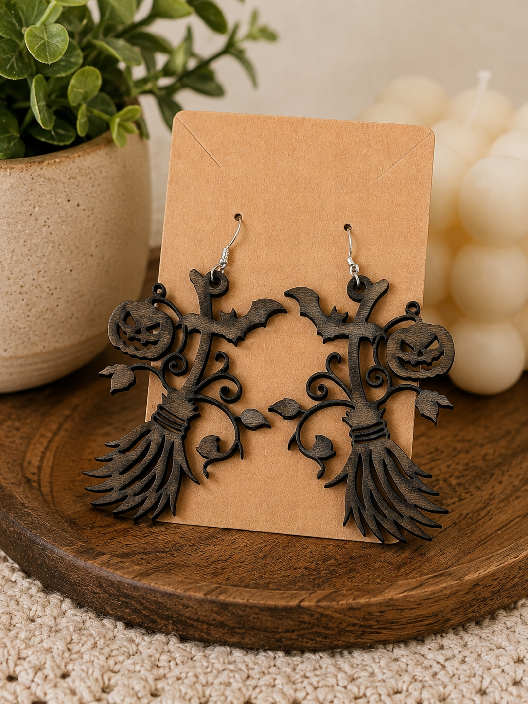 Jack-O'-Lantern Vine Broom Earrings – Halloween Bat Dangle Earrings