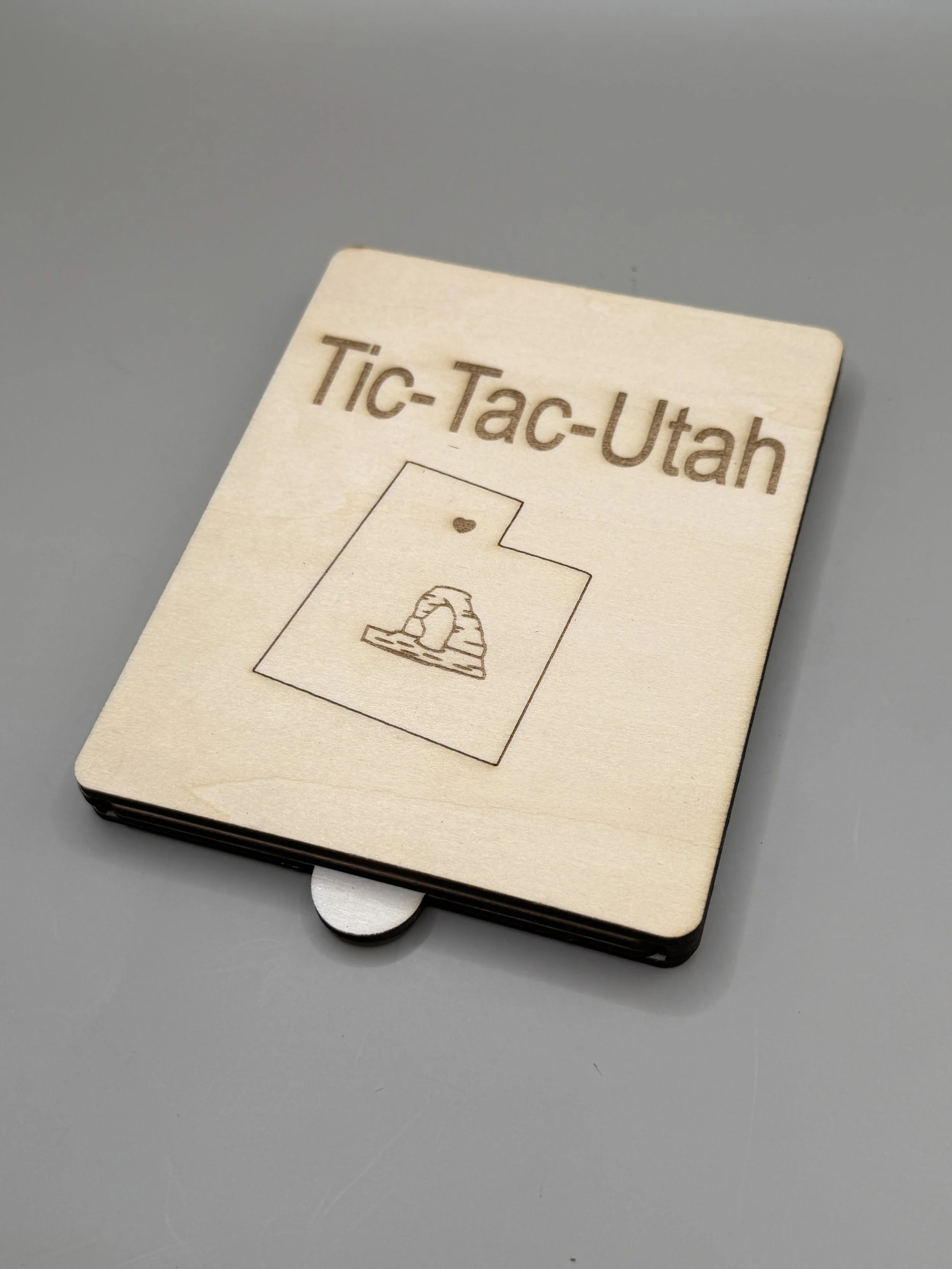 Tic-Tac-Utah Game - Closed Front Side Angle.JPG
