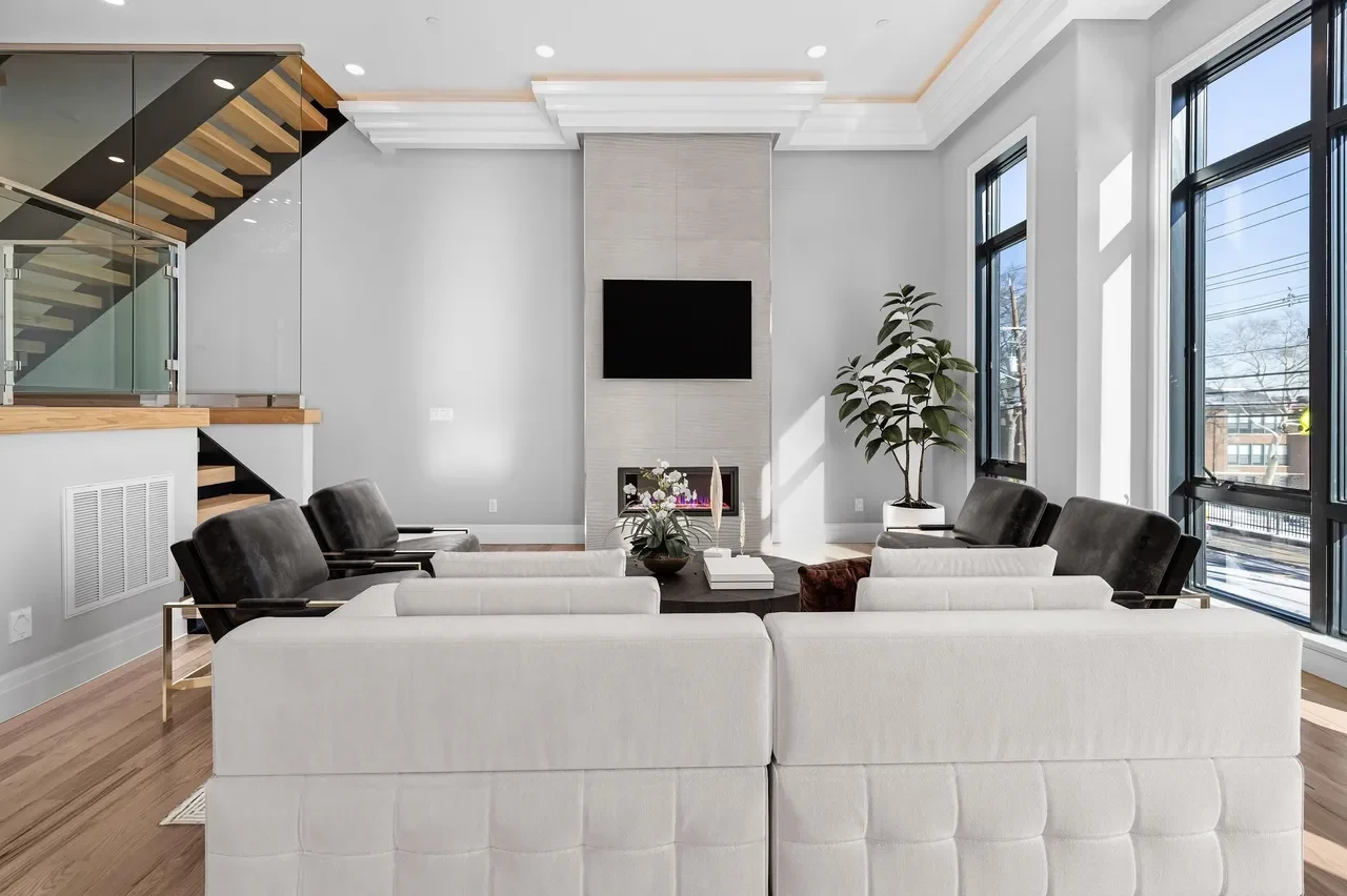 Contemporary Townhouse :: Edgewater NJ.webp