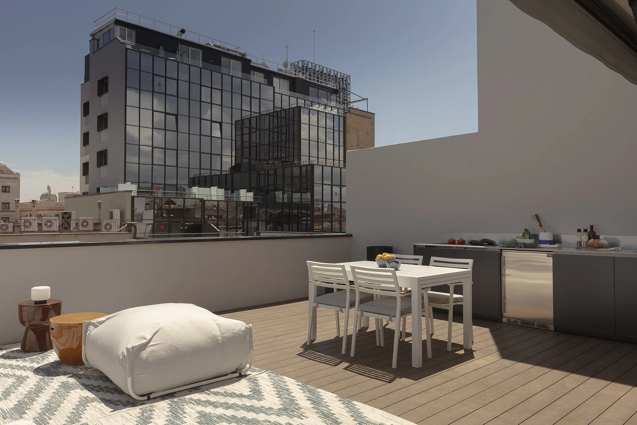 Residencial_A12_interiorismo terraza distrito azul.jpg