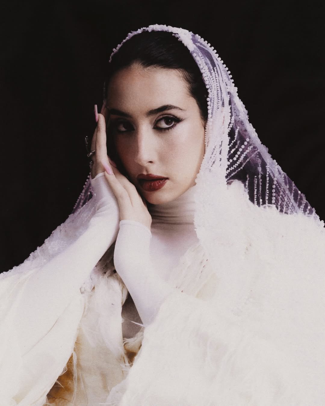 Naïka pour Views Magazine 005. 📸L’année 2026 signe une étape charnière pour Naïka avec la sorti 2.jpg