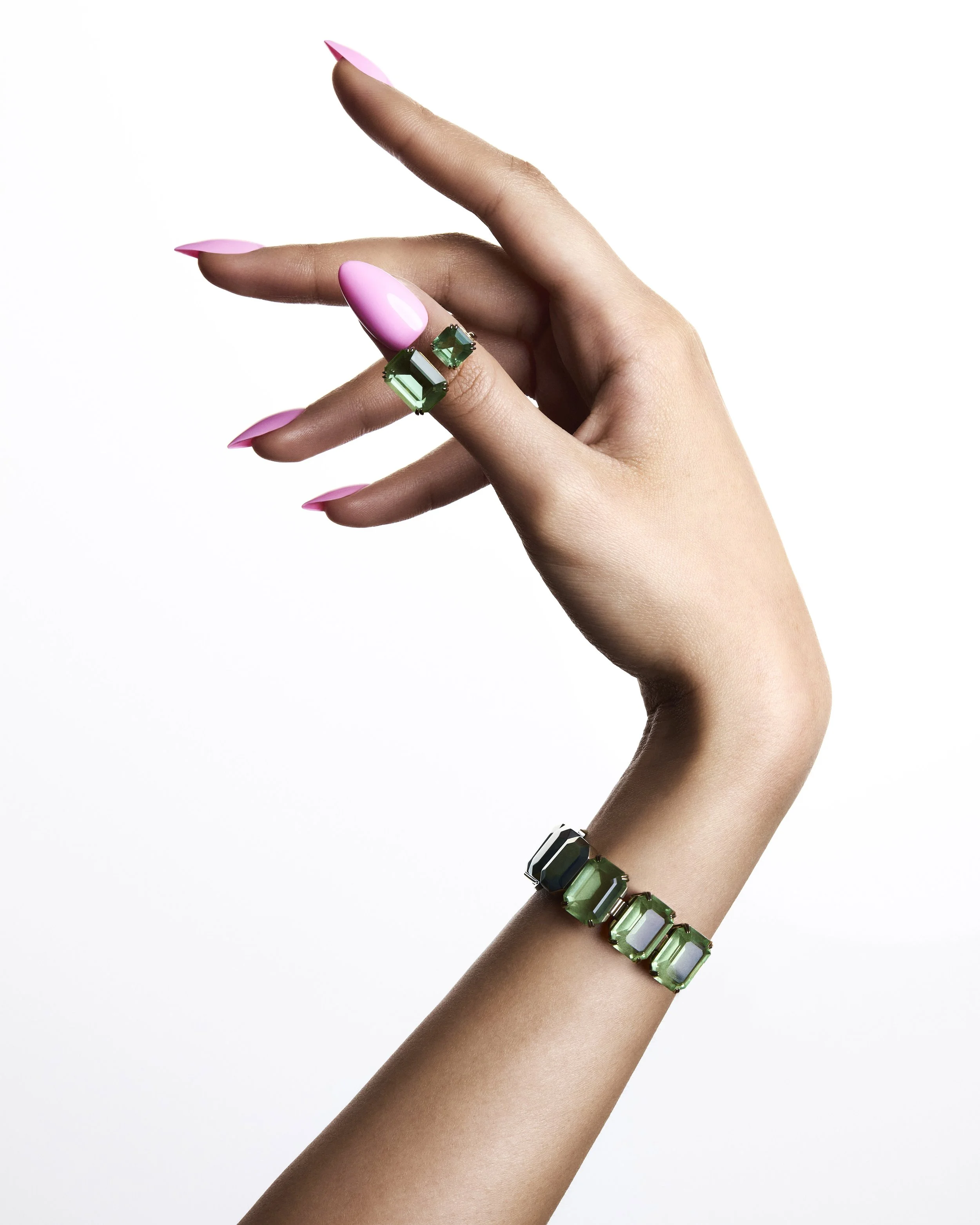 Wonderland_NailArt_Jewelry_H.jpg