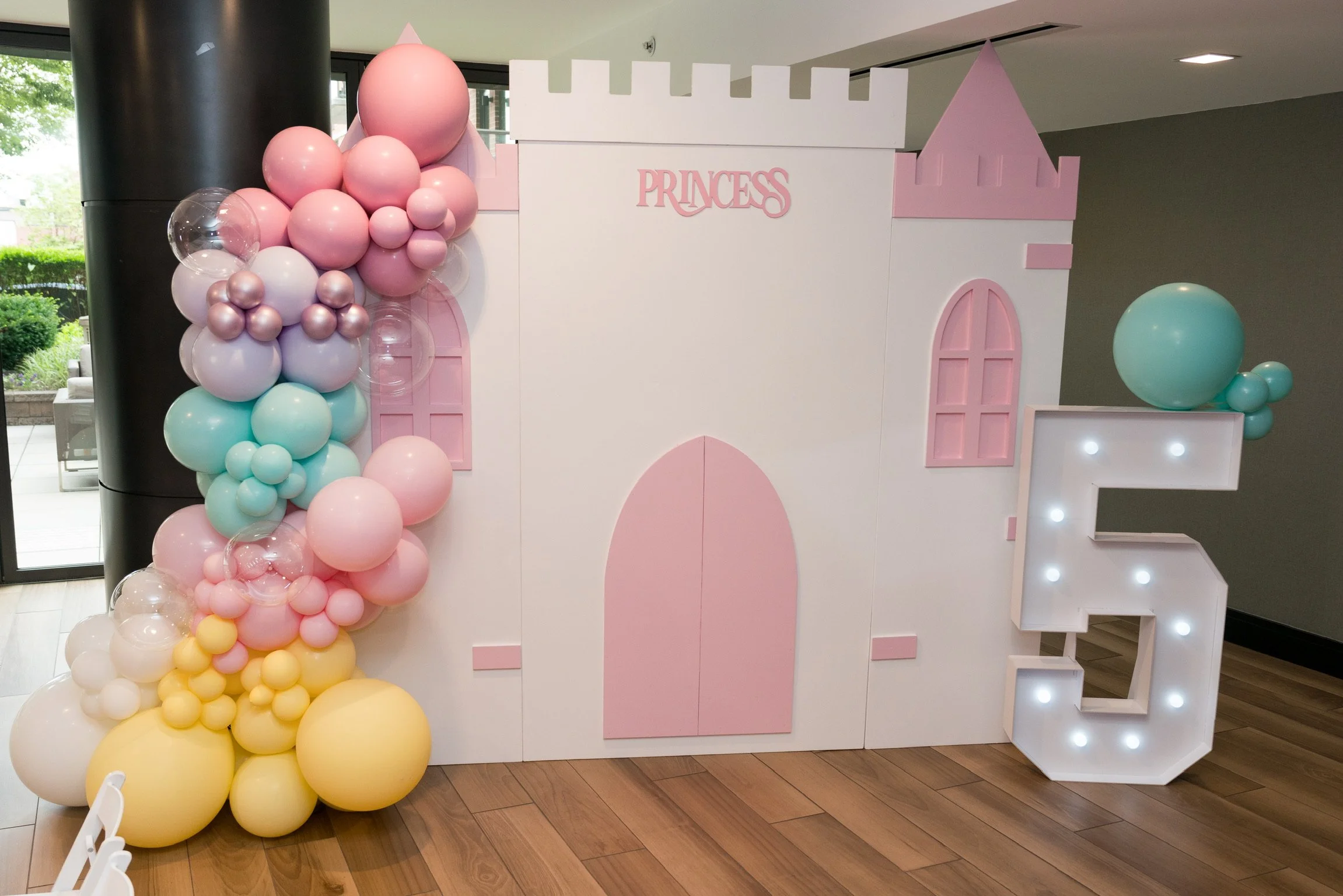 2025-JuneSunshinePrincessPartyDecor 3.JPG