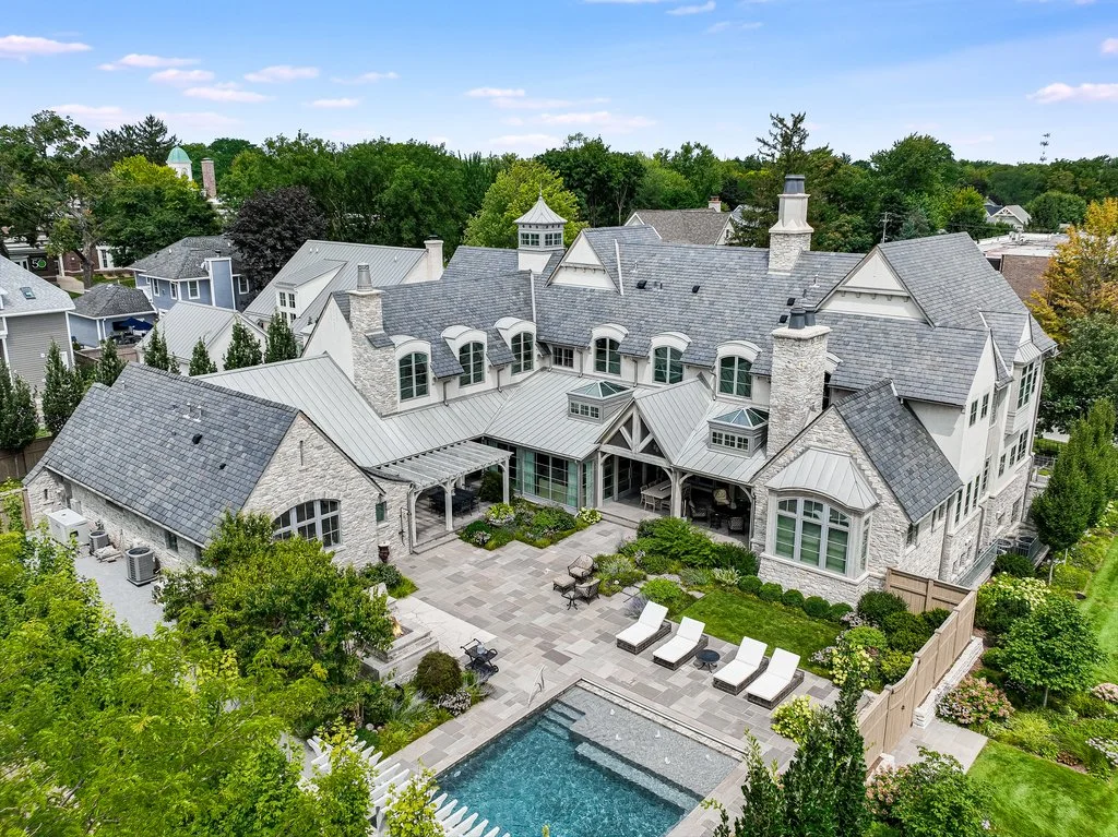 222 W Van Buren, Naperville