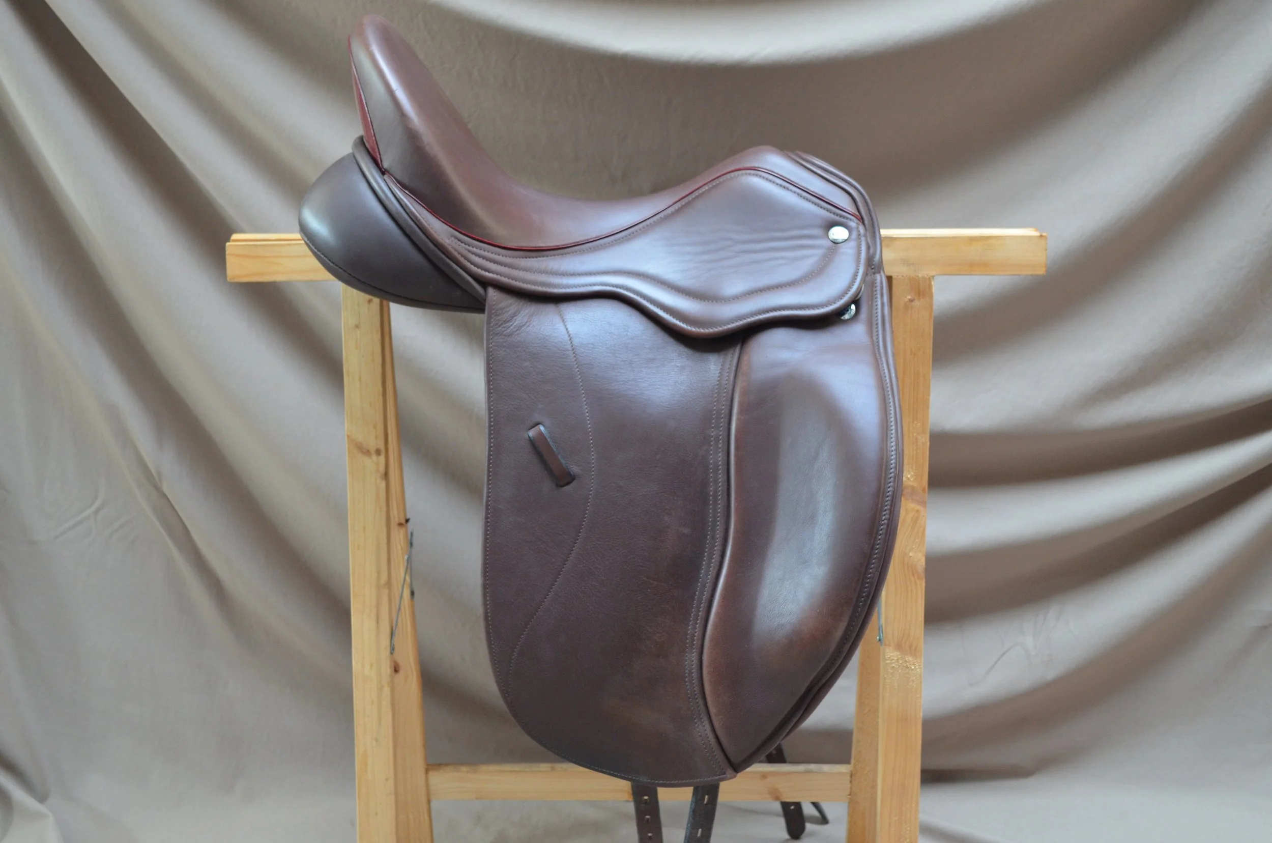 Ryder Profile siodło ujeżdżeniowe 18" N / NM