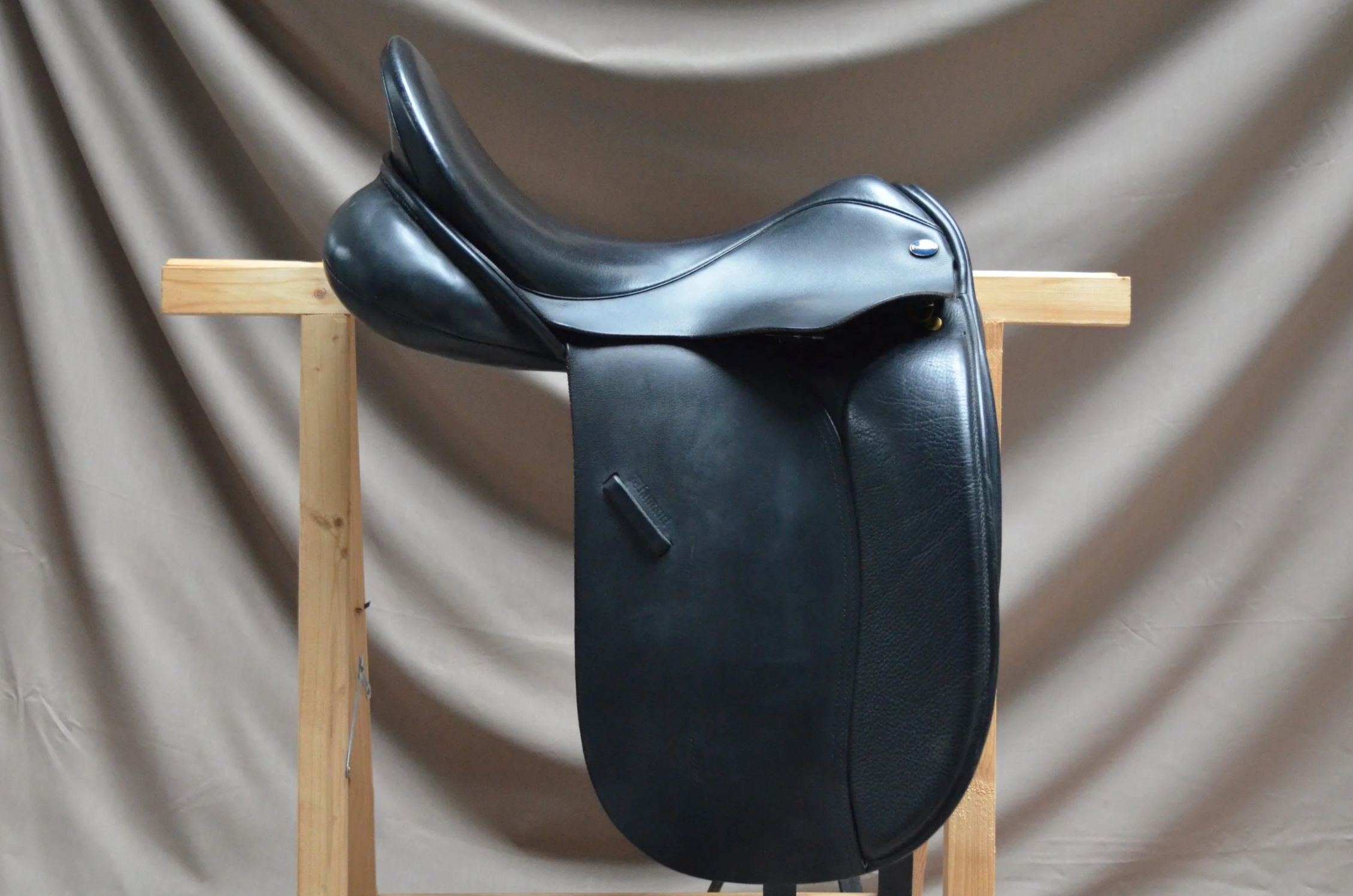 Euroriding Diamant siodło ujeżdżeniowe 17" W / XW