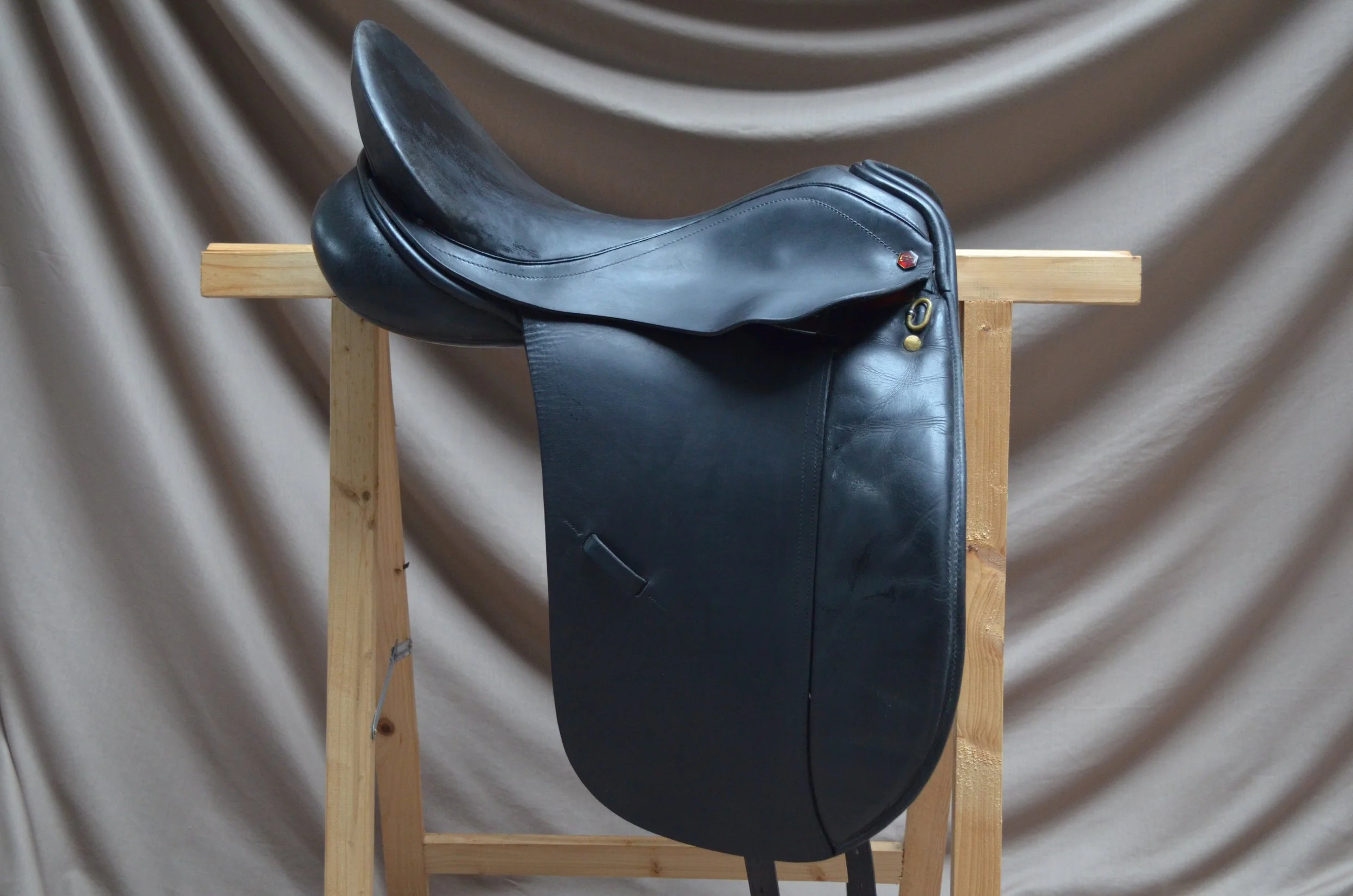 Albion Legend K2 siodło ujeżdżeniowe 18" W