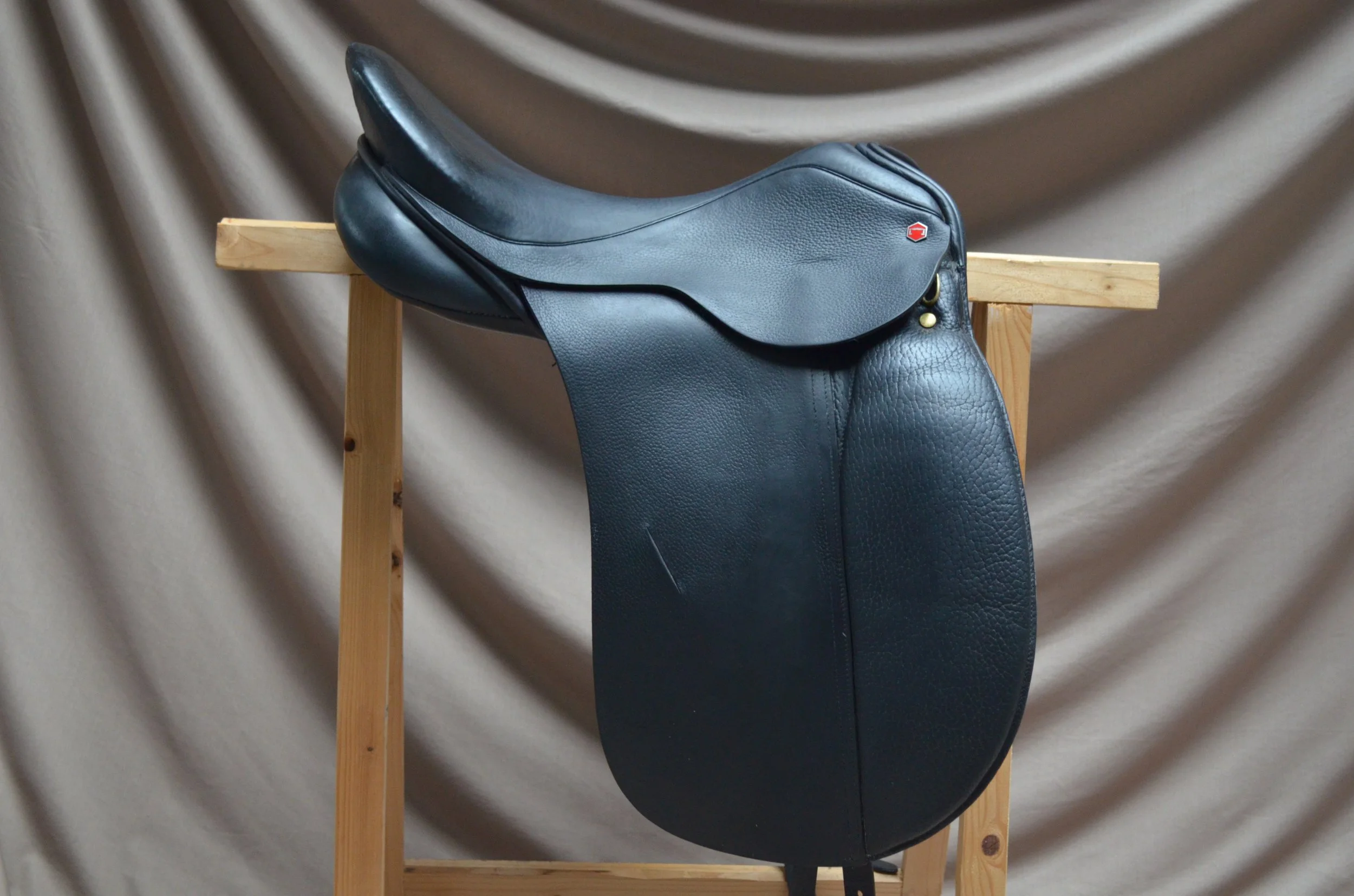 Albion Style siodło ujeżdżeniowe 17,5" M