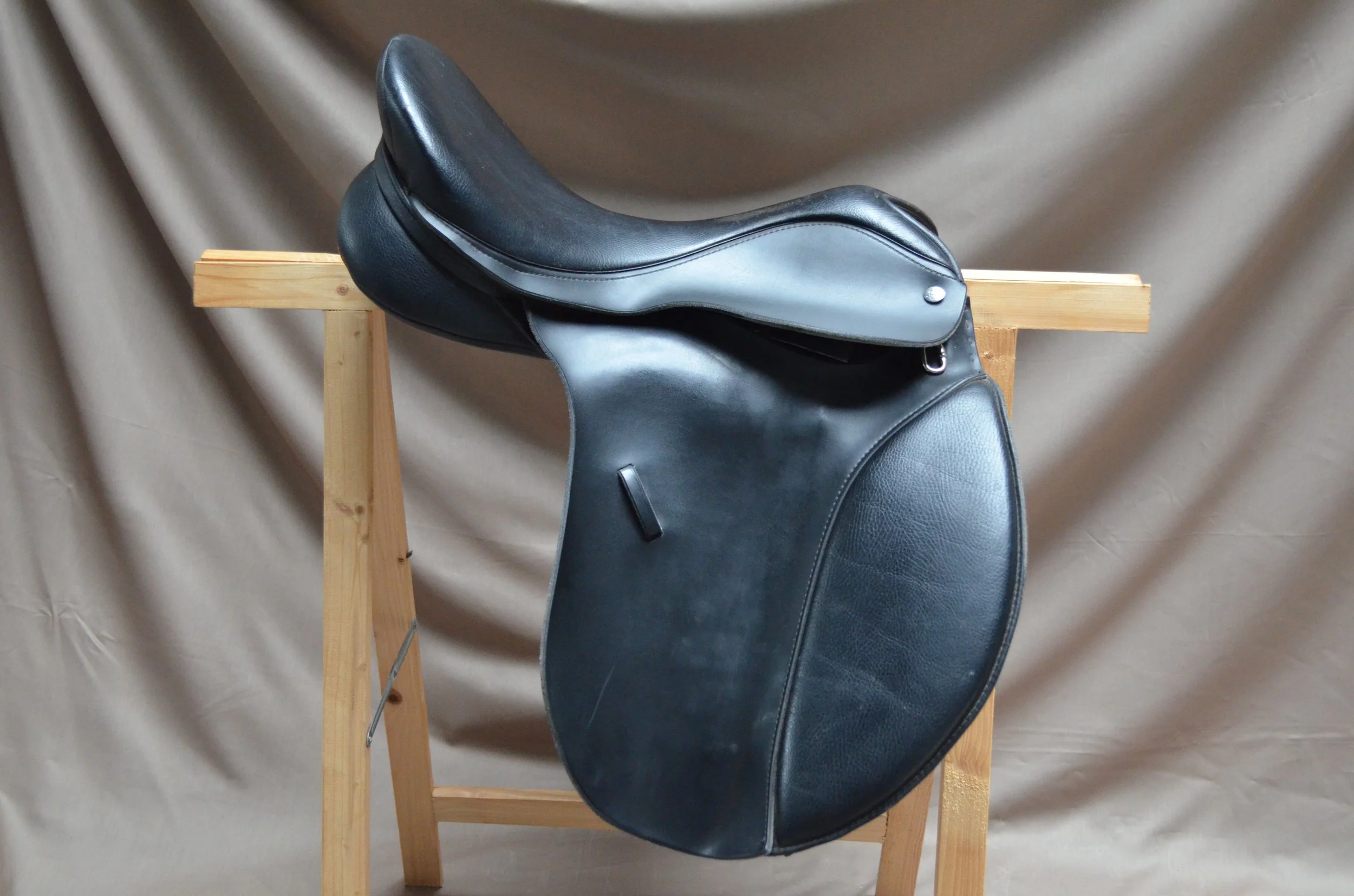 Thorowgood T6 siodło wszechstronne 17,5" MW/W