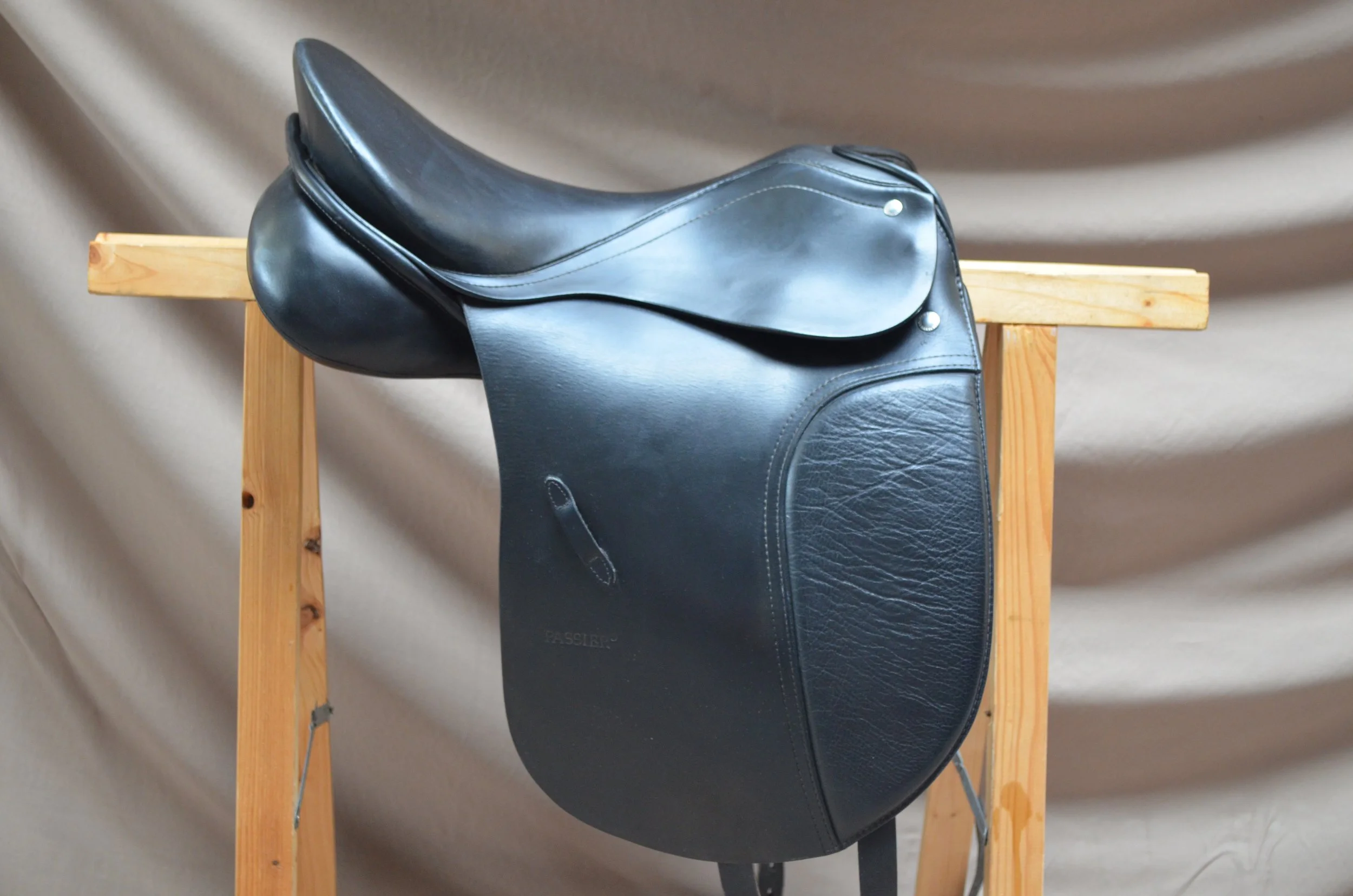 Passier Young Star siodło ujeżdżeniowe 15,5" (28,5) W