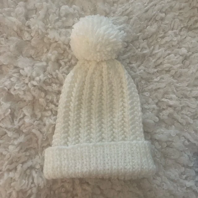 Cozy White Knitted Pom Pom Hat