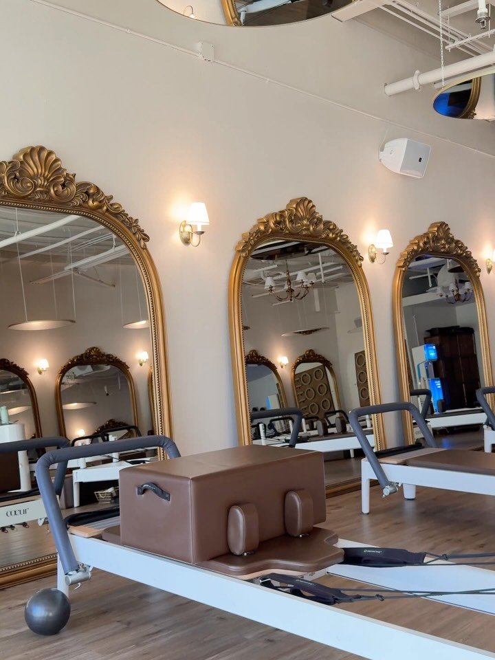 daily reminder- where you place your clients, actually matters ✨ 

Don&rsquo;t forget how important the set up of the movements or exercises is, and how much it can change the weight and the purpose. 

Here are some of my favorite different positions