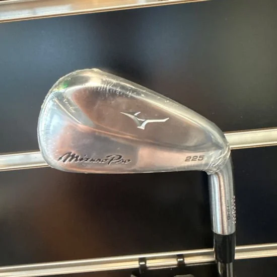 mizuno-club.jpeg