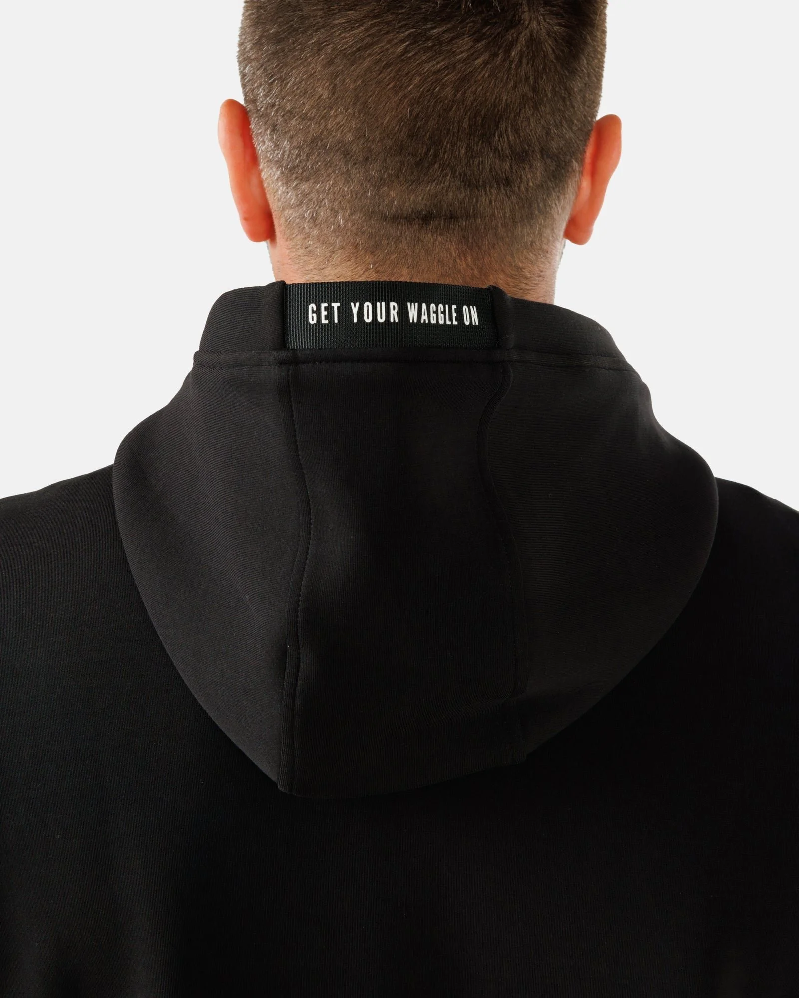 04_Onyx-CoreHoodie-Studio-2026-3.jpg