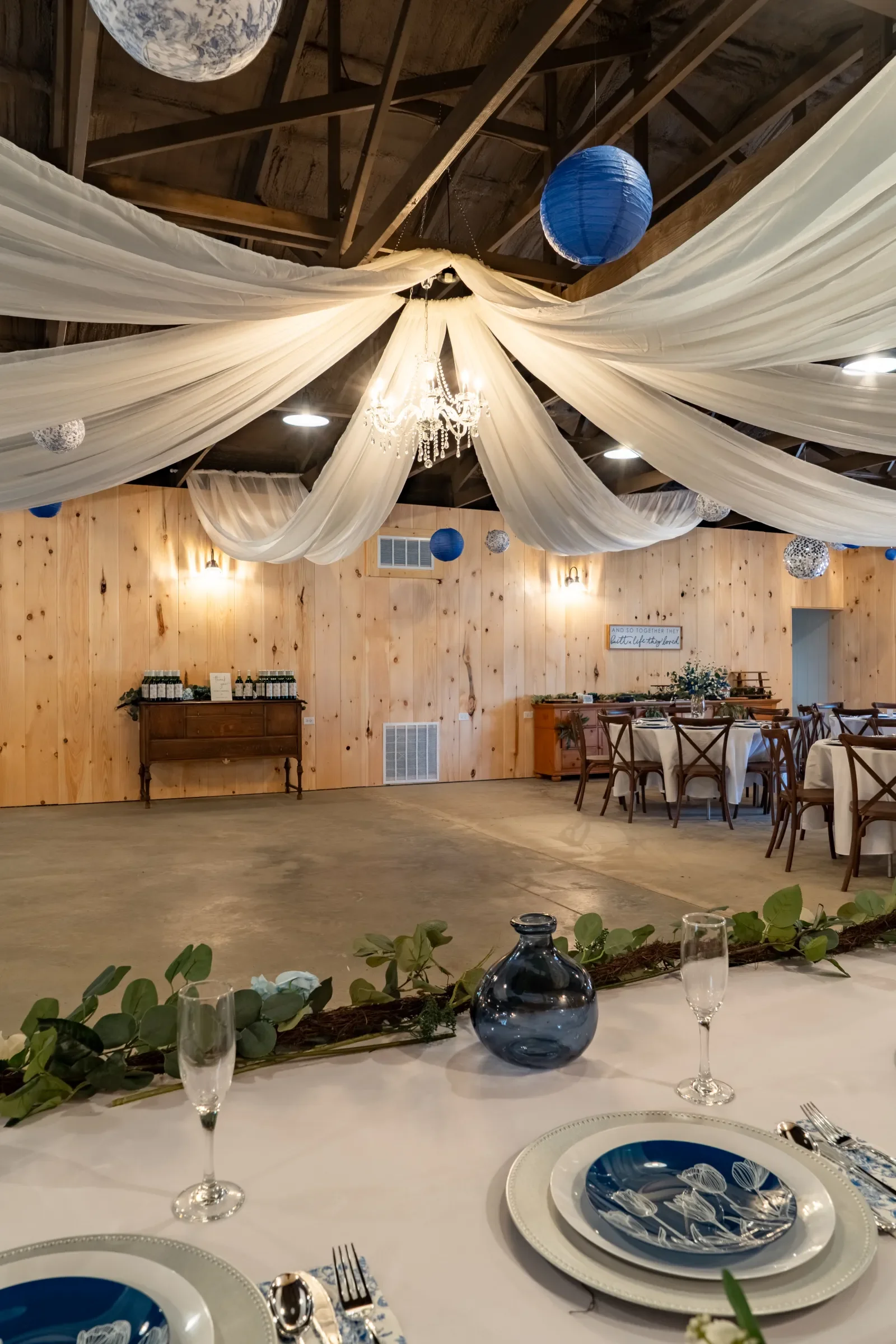 Spacious Dance Floor &amp; Open Reception Layout