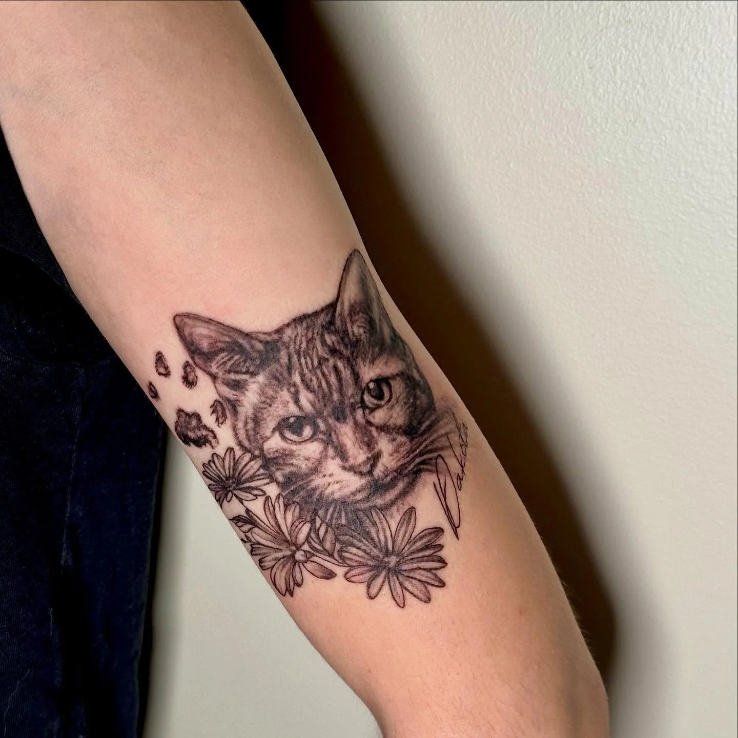 Pretty memorial tattoo for Zoe&rsquo;s special fur baby Dakota in heaven 🤍😇

#yyjtattooartist #yyjtattoo #victoriabctattoo #victoriabctattoos #victoriabctattoostudios #vancouverislandtattoo #vancouverislandbc #vancouverislandtattooartist #yyjartist