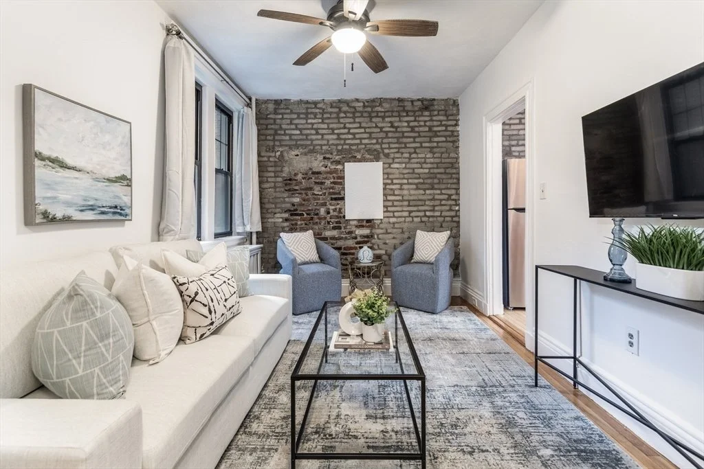 60 queensberry st #8 boston living room