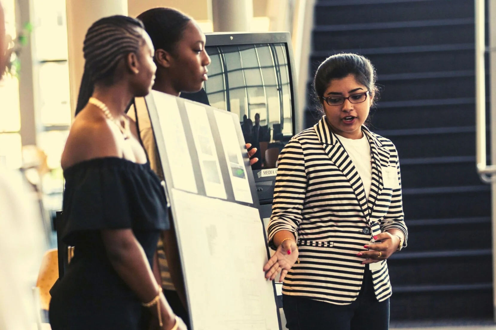 Learn About The Youth Summit Council Today!Youth Summit Council is a student-led project-based program where youth participants collaborate to address the issues discussed during the Detroit Youth Summit Conference.