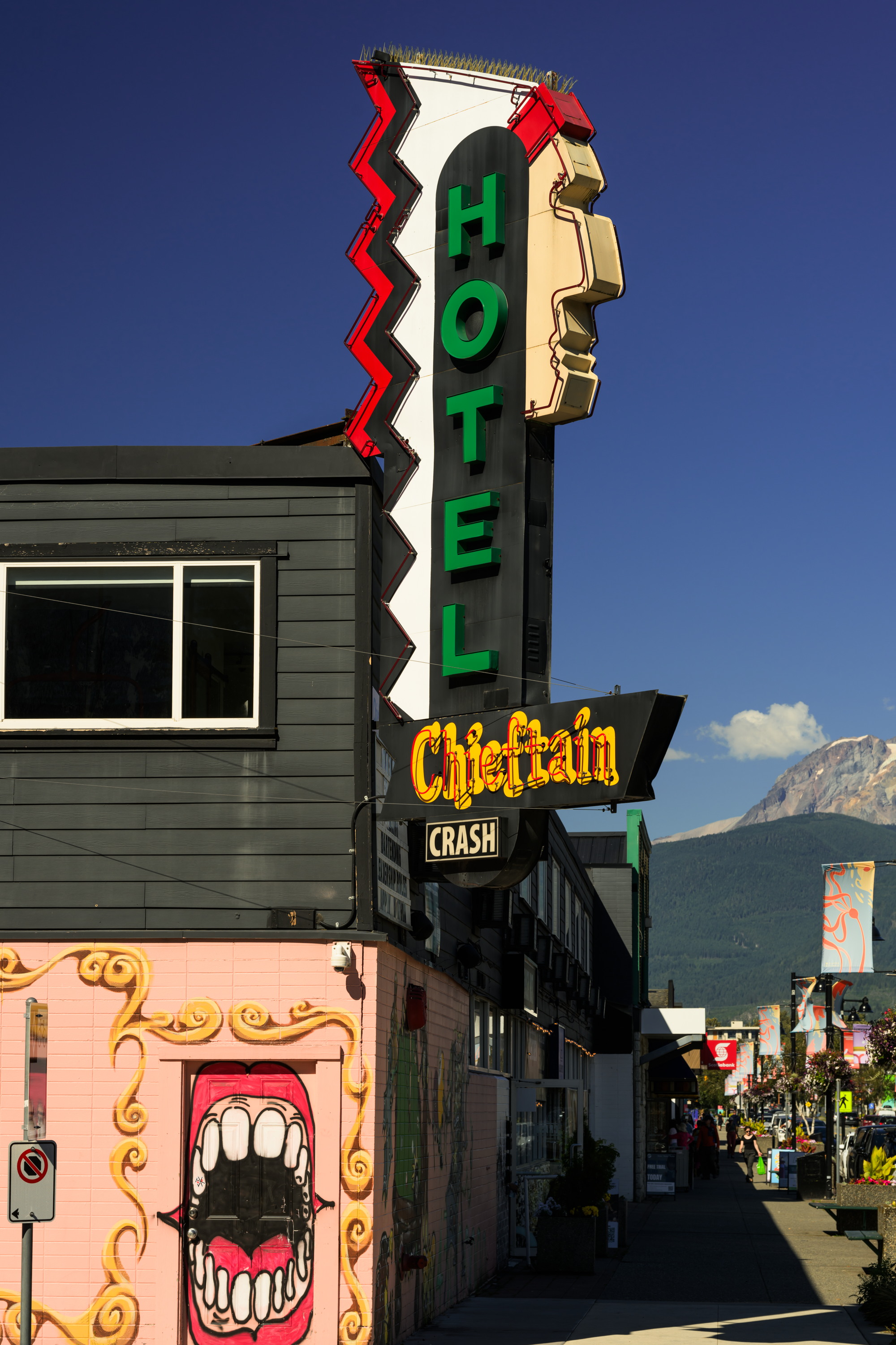 Crash Hotel Squamish, Squamish, BC, Canada